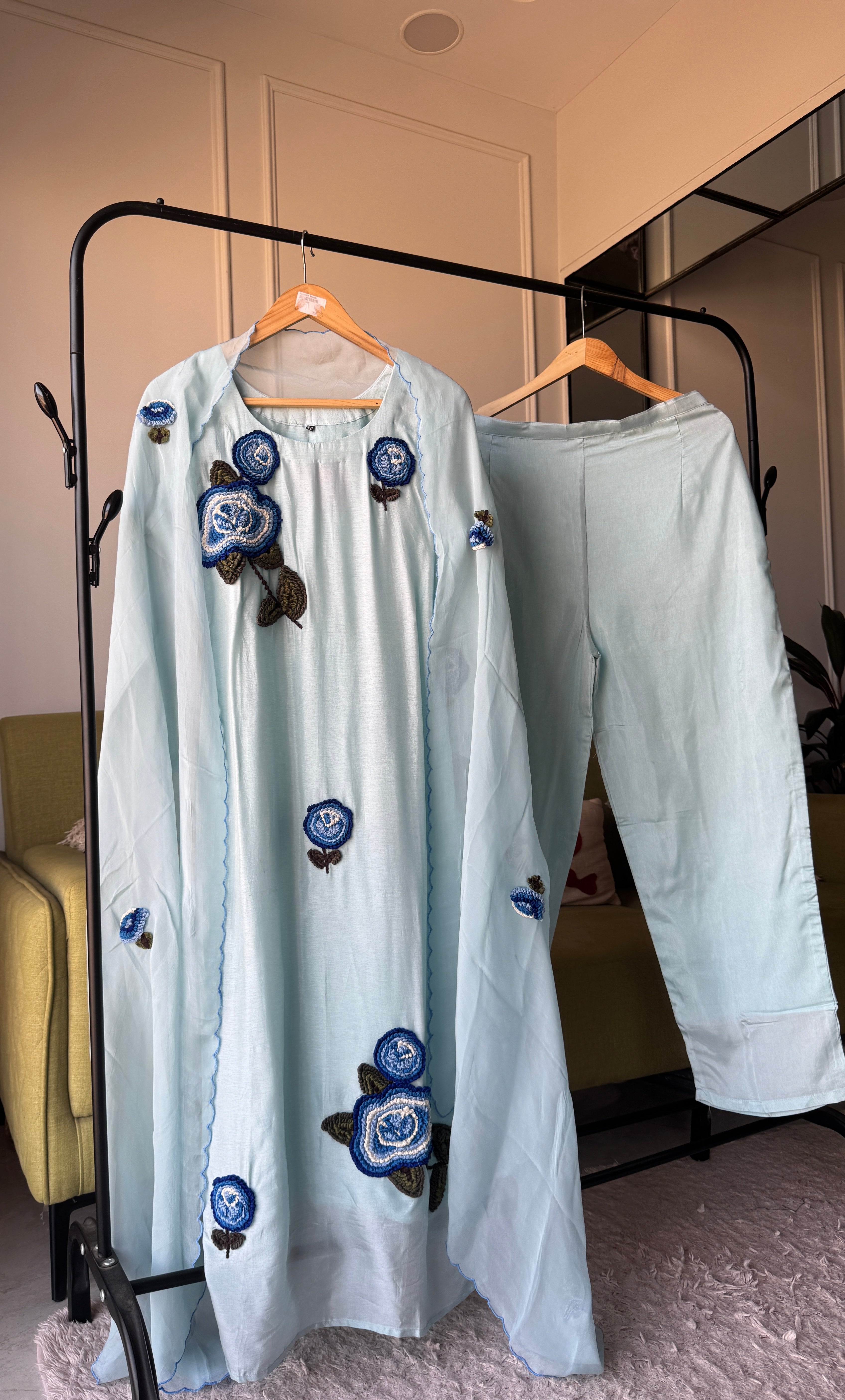 Palak Thread Embroided Set