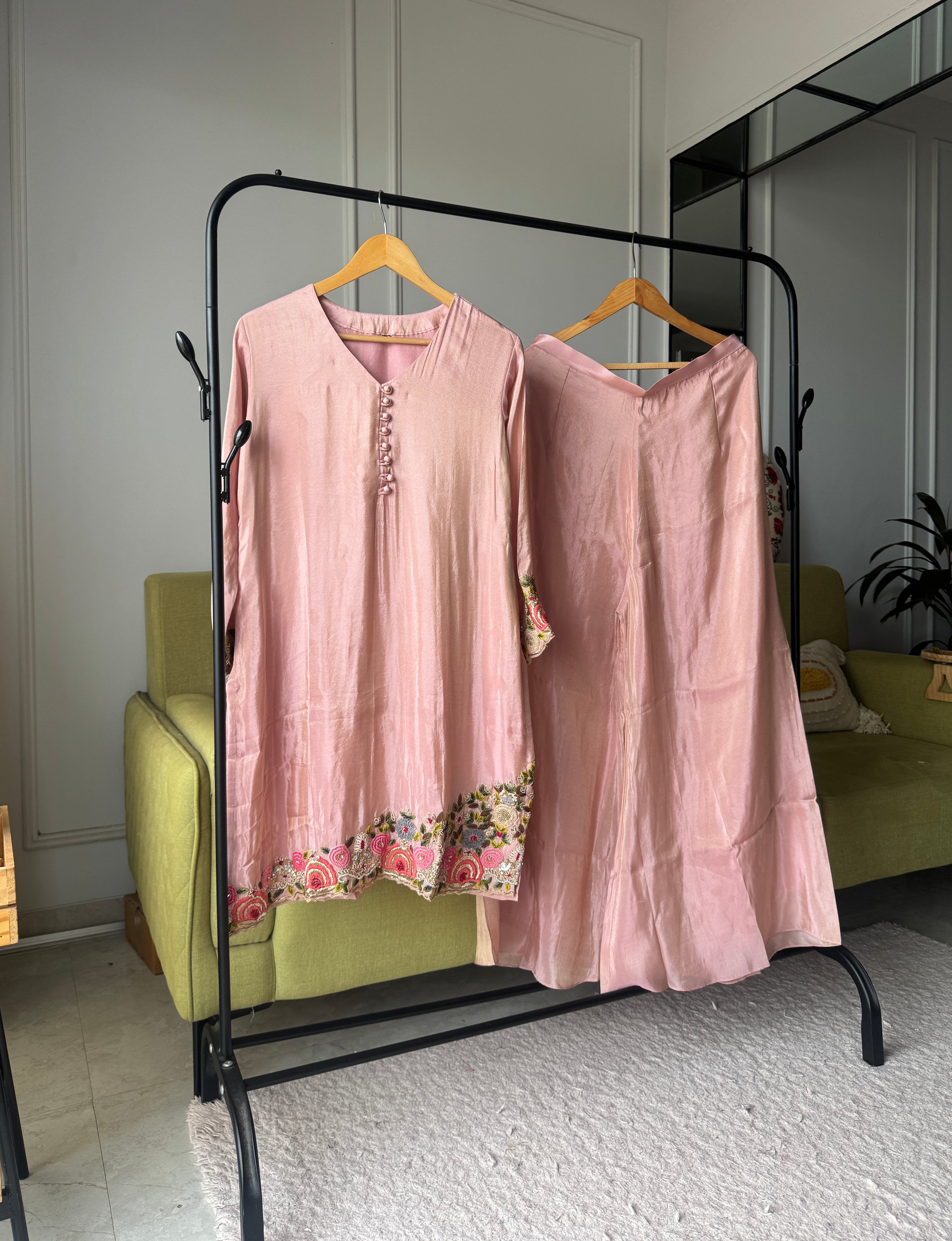 Nikhila Handwork Set