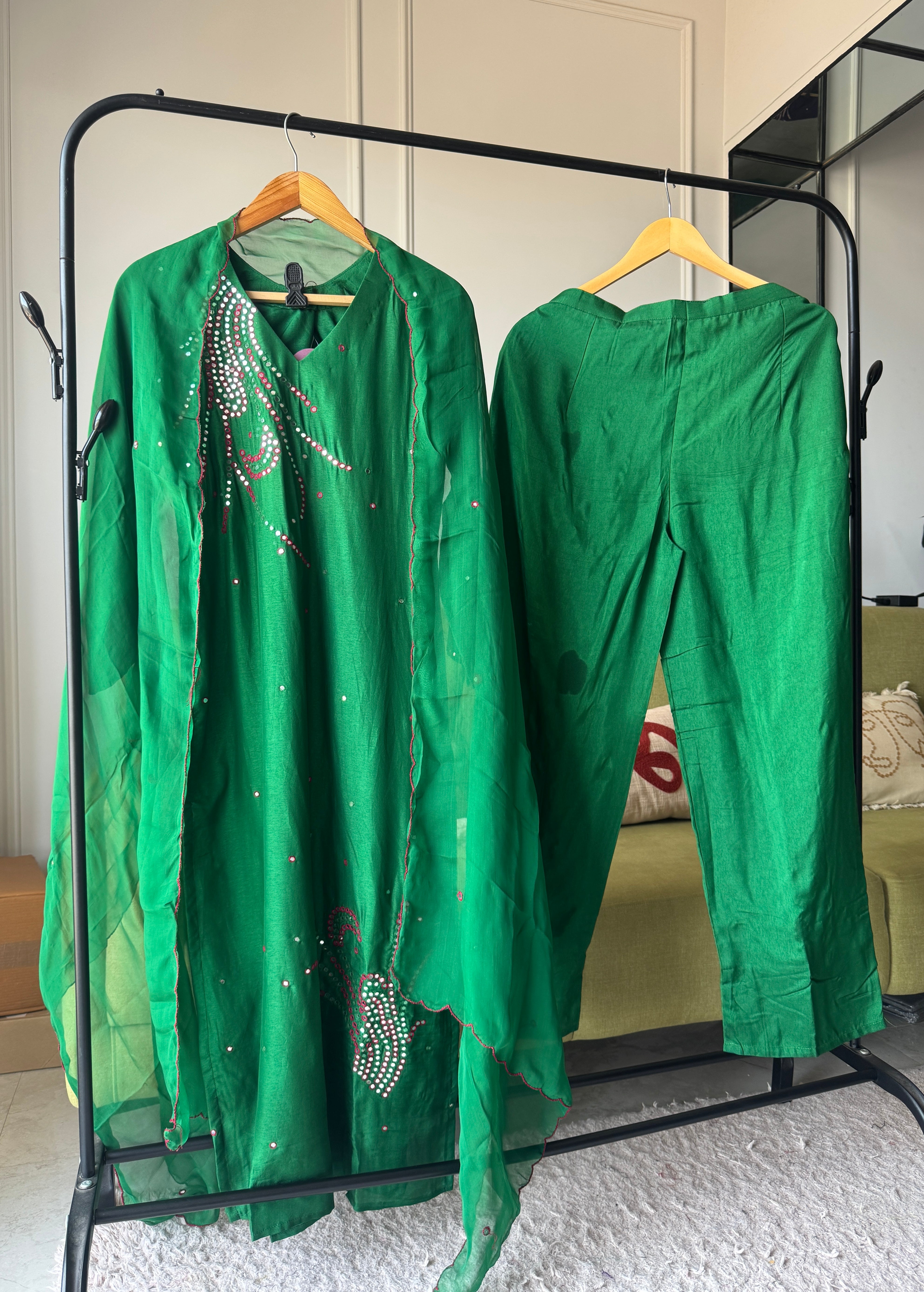 Eesha Mirror Work Set