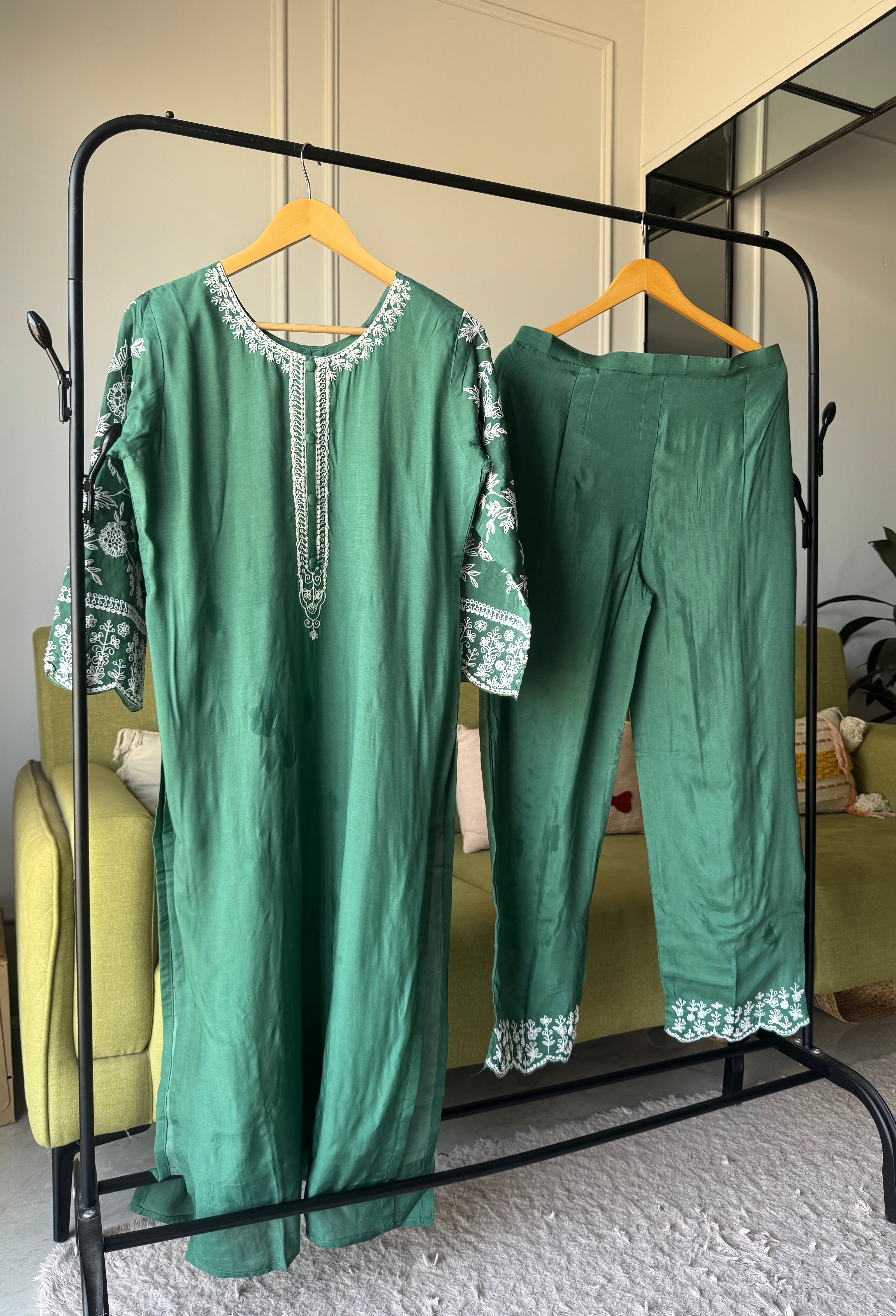 Charvi Full Embroided Set