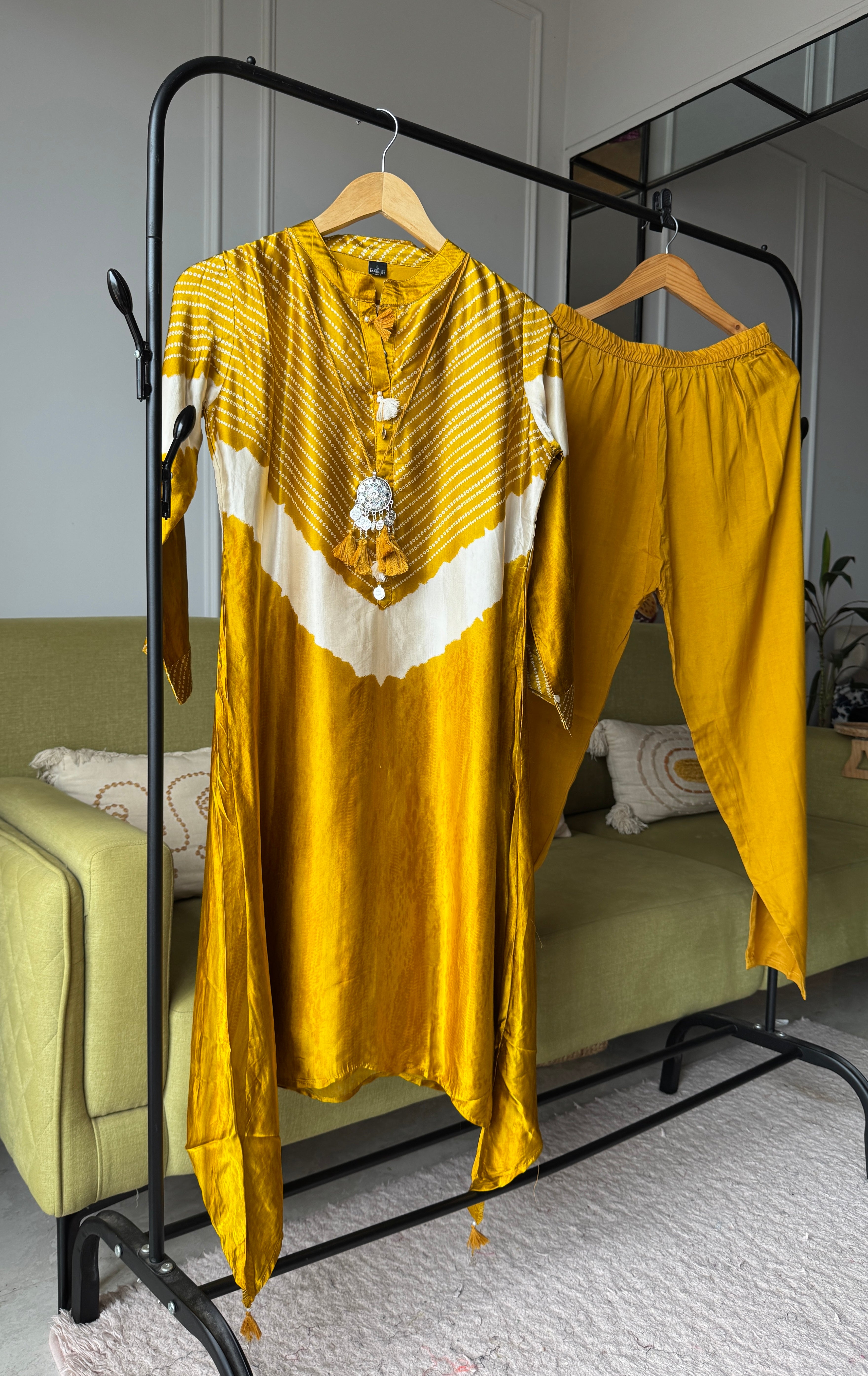 Suhana Bandhani Print Kurti And Pant Set