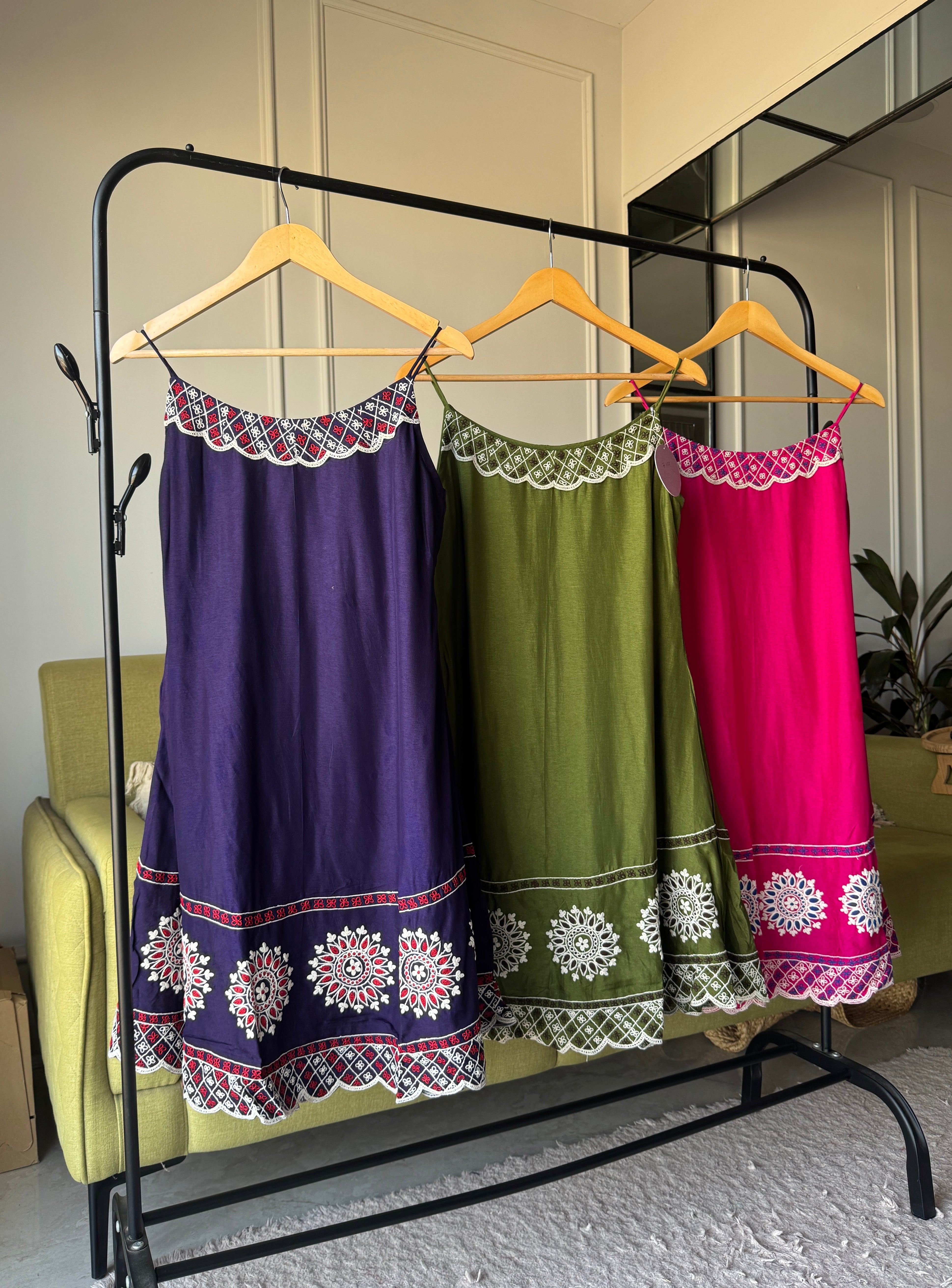 Pari singlet Aline embroidered plazzo dress