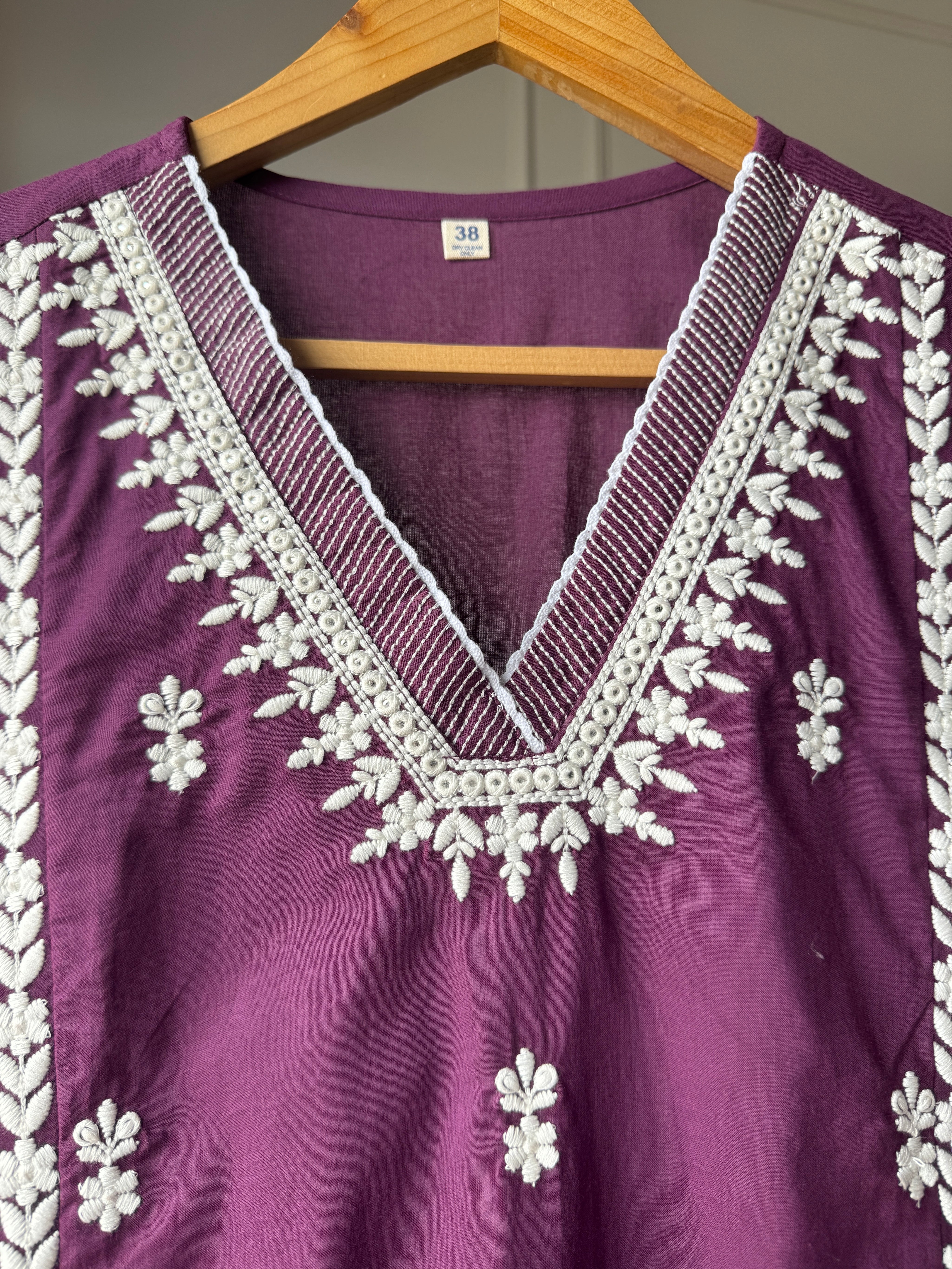 Jhalak Embroided Kurti With Pockets And Pants