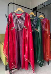 Shagun Gotapatti With Handwork Dress