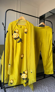 Palak Thread Embroided Set