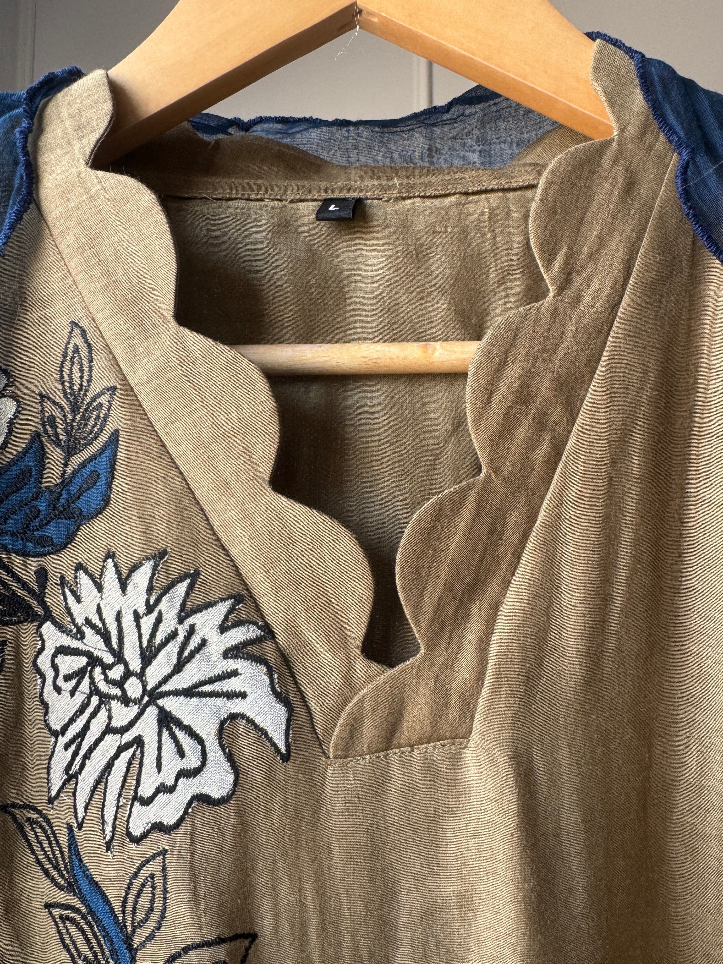 Preeti scalloped neck Set