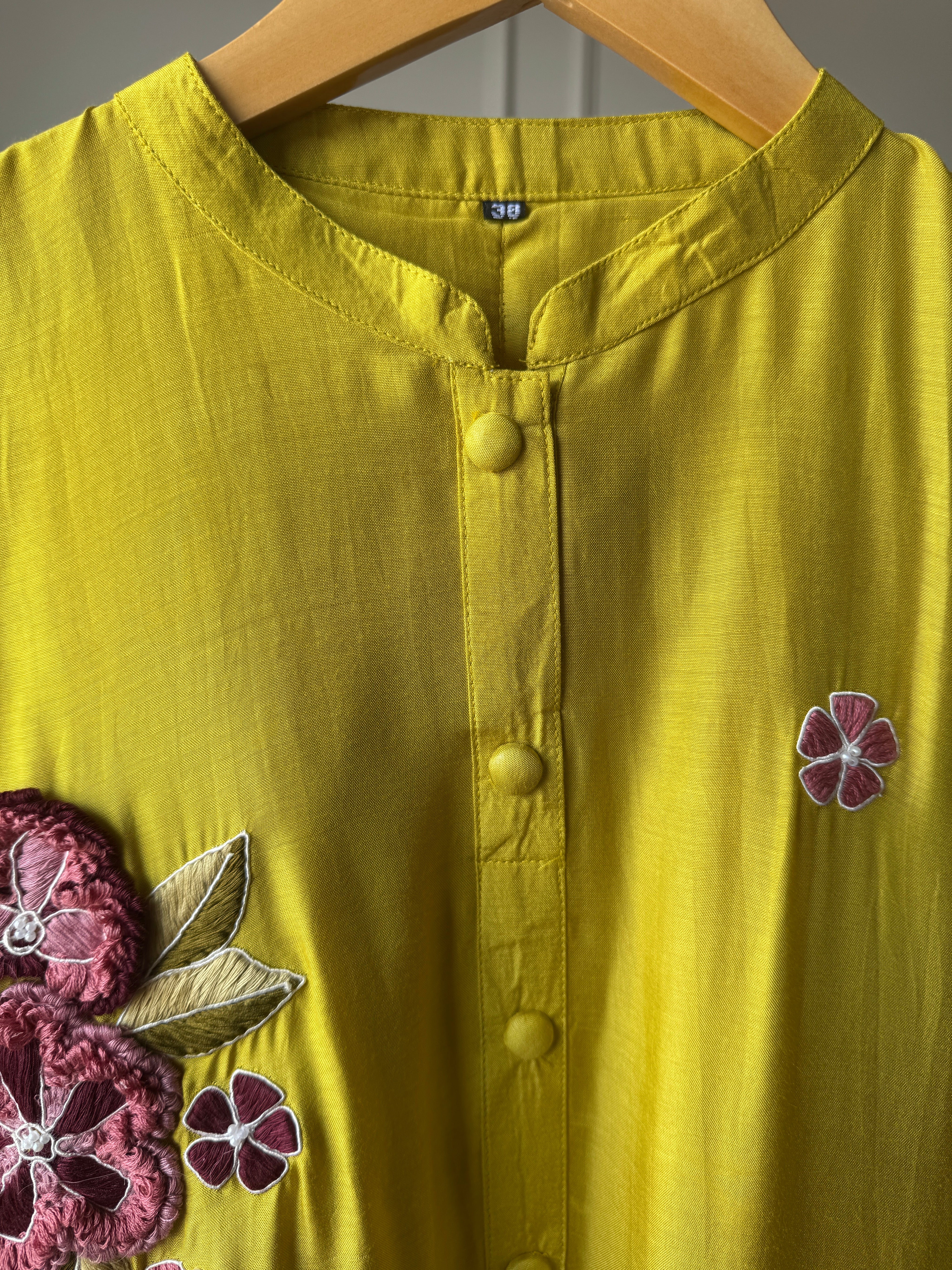 Lata Floral Embroided Set