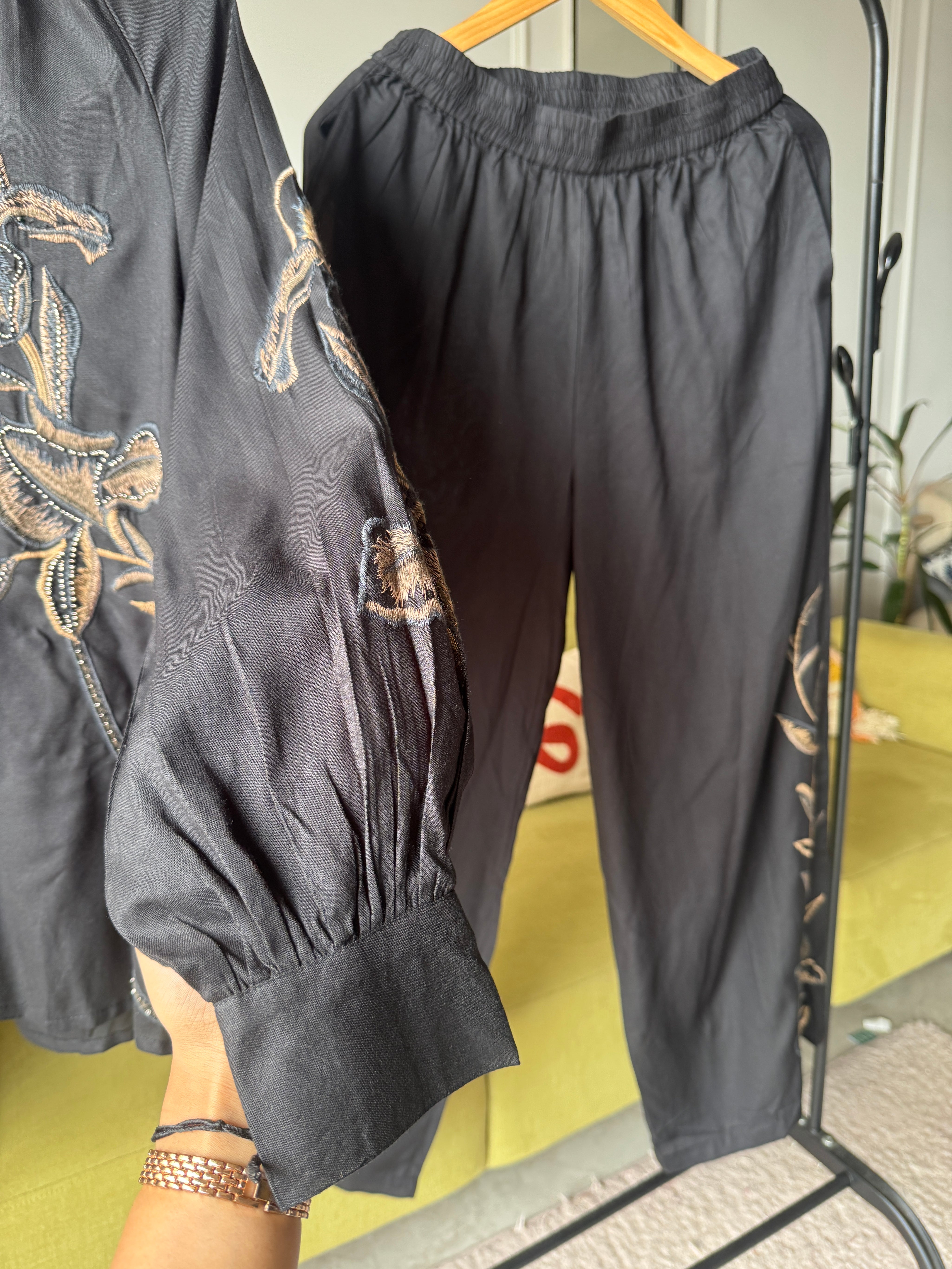 Sammu Handwork Coord Set