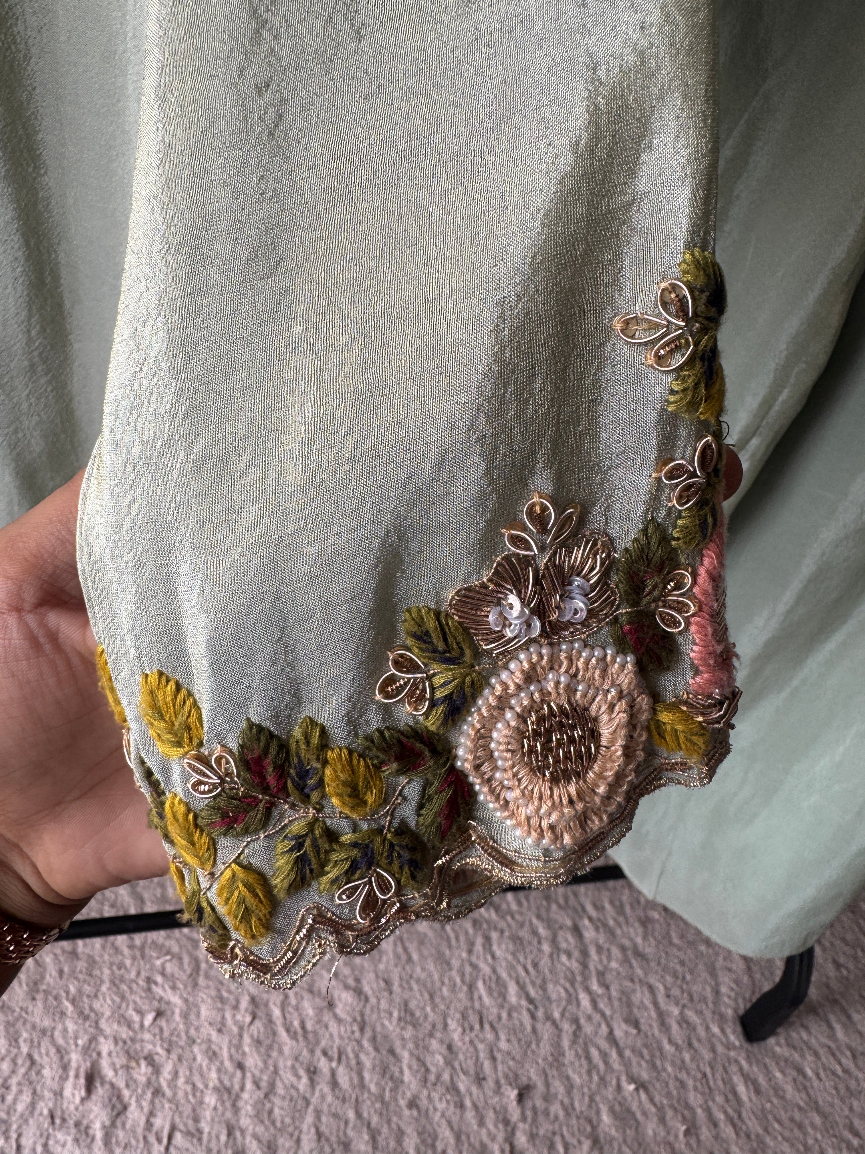 Nikhila Handwork Set