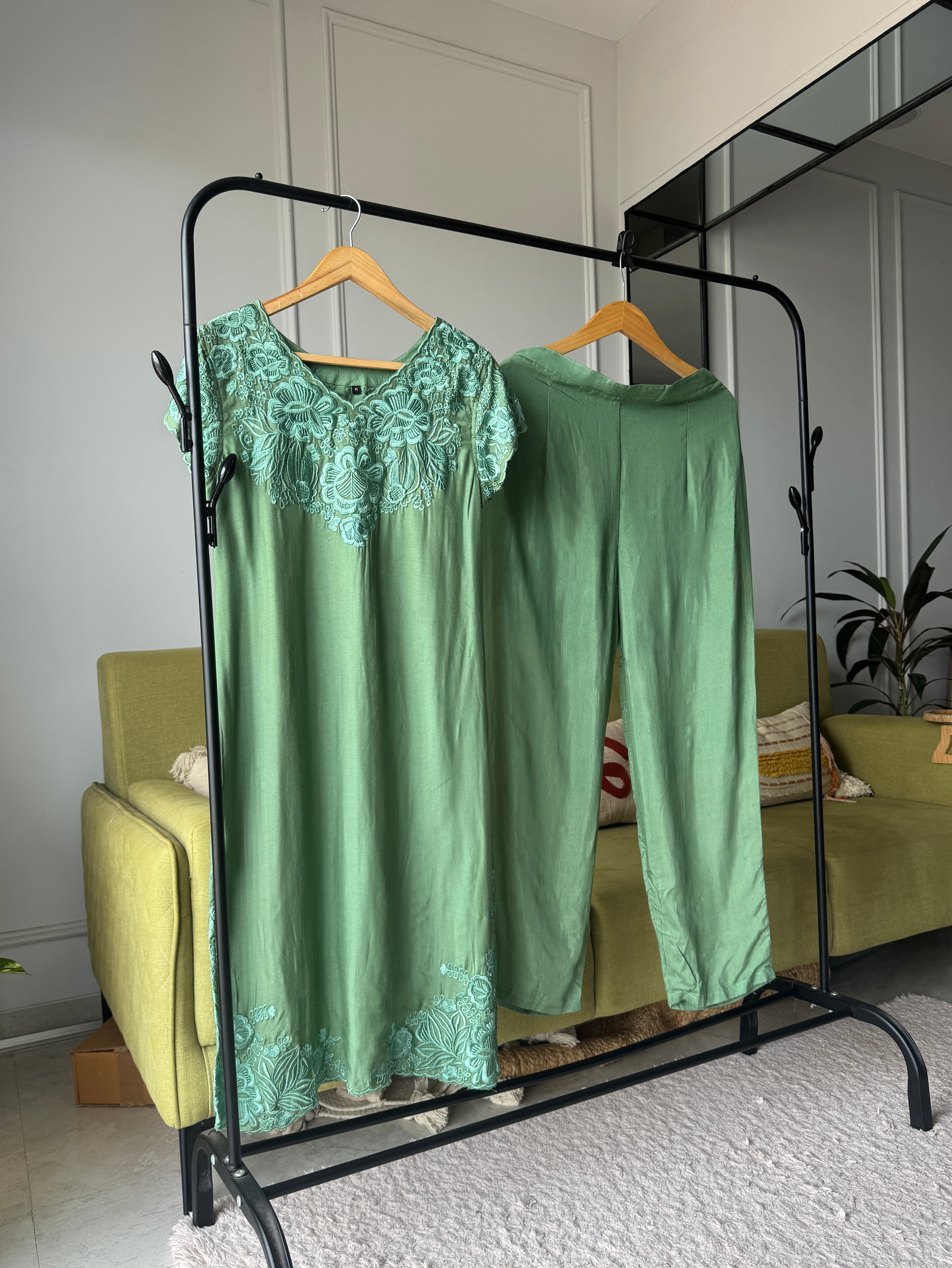 Self Handwork Suit Set