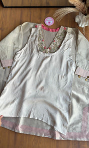 Kshitija Short Kaftan Tissue With Inner And Pants