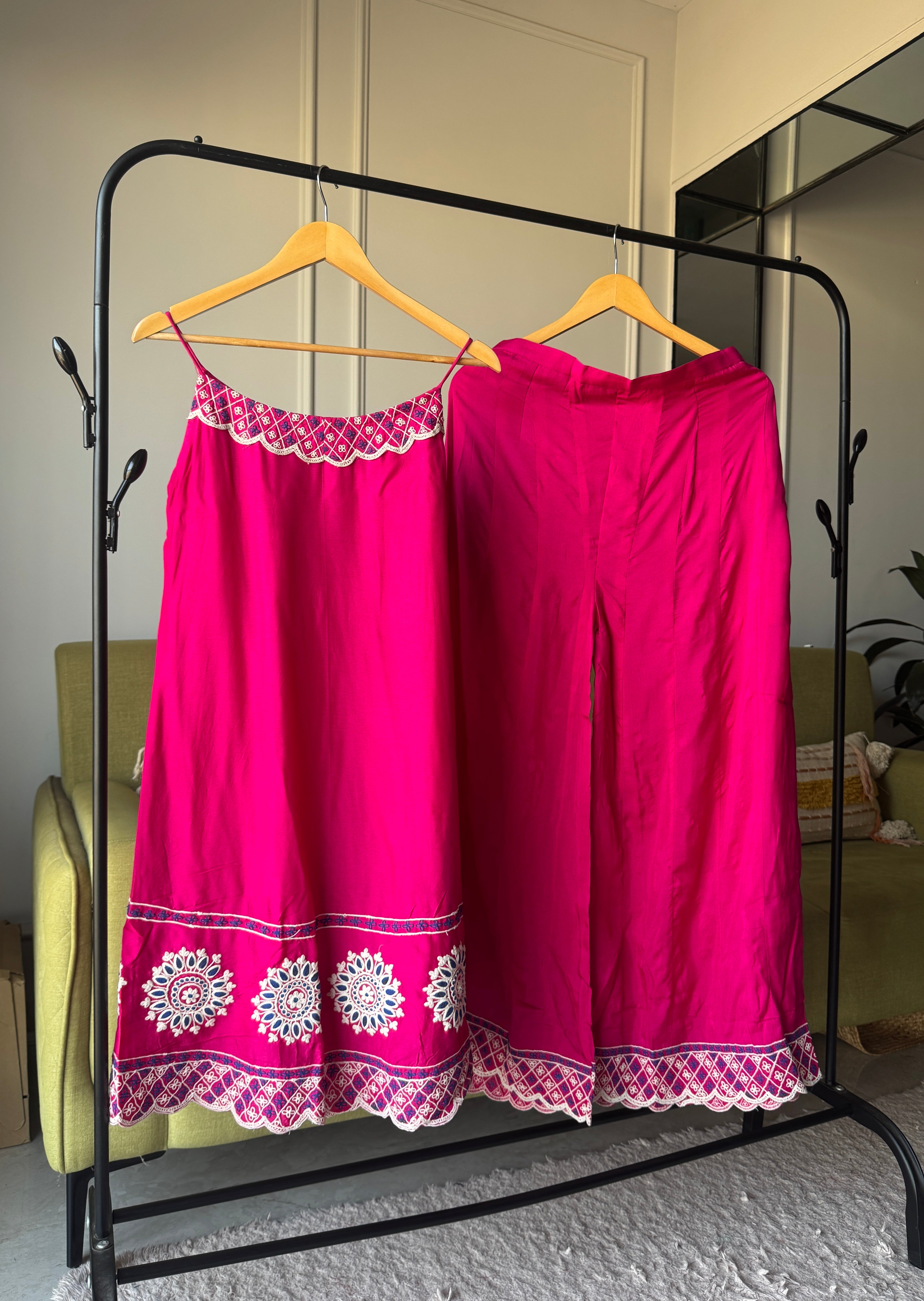 Pari singlet Aline embroidered plazzo dress