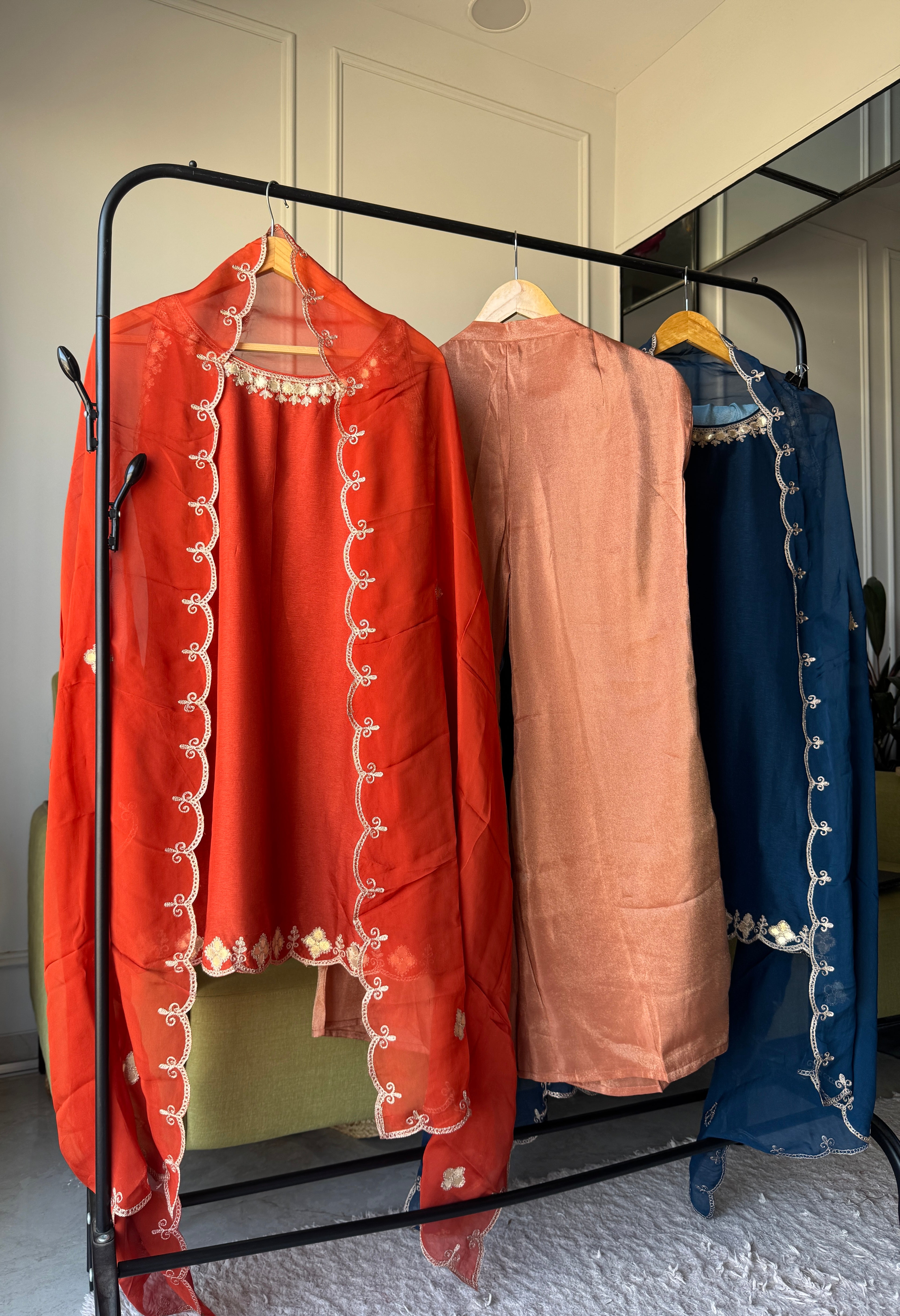 Aisha halter neck short kurta with pants