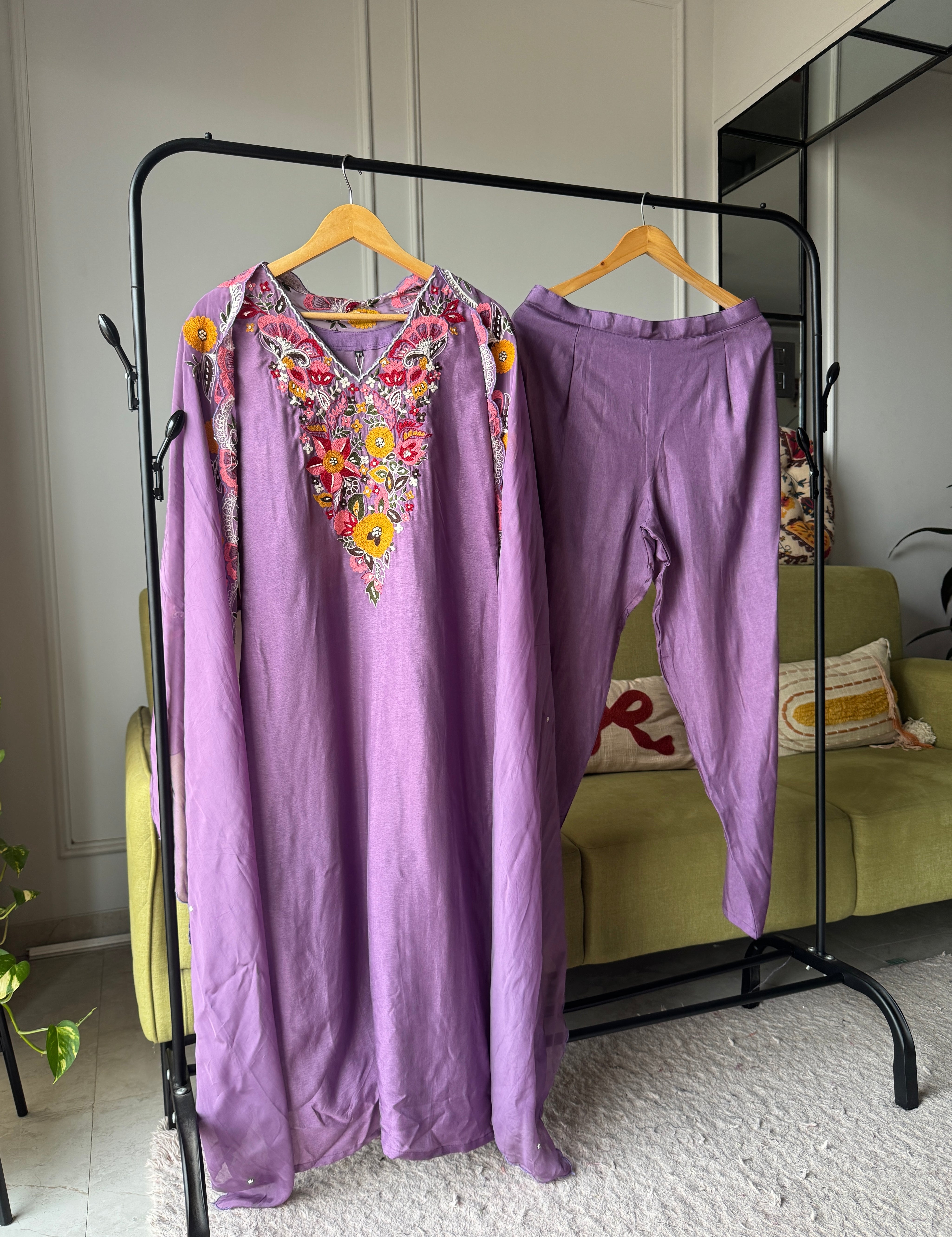 Heer V Neck Handwork Set