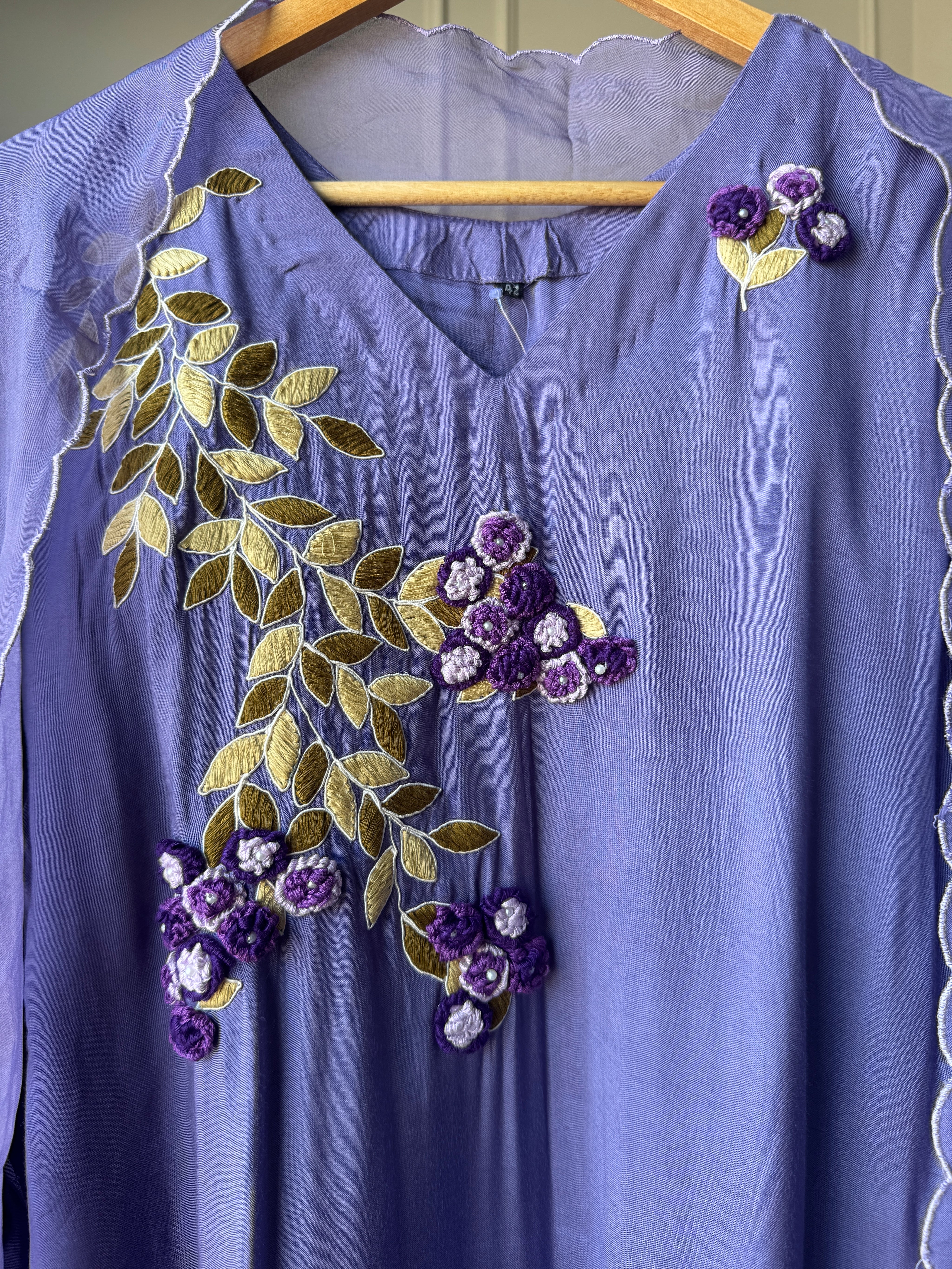 Satuti Embroided Set