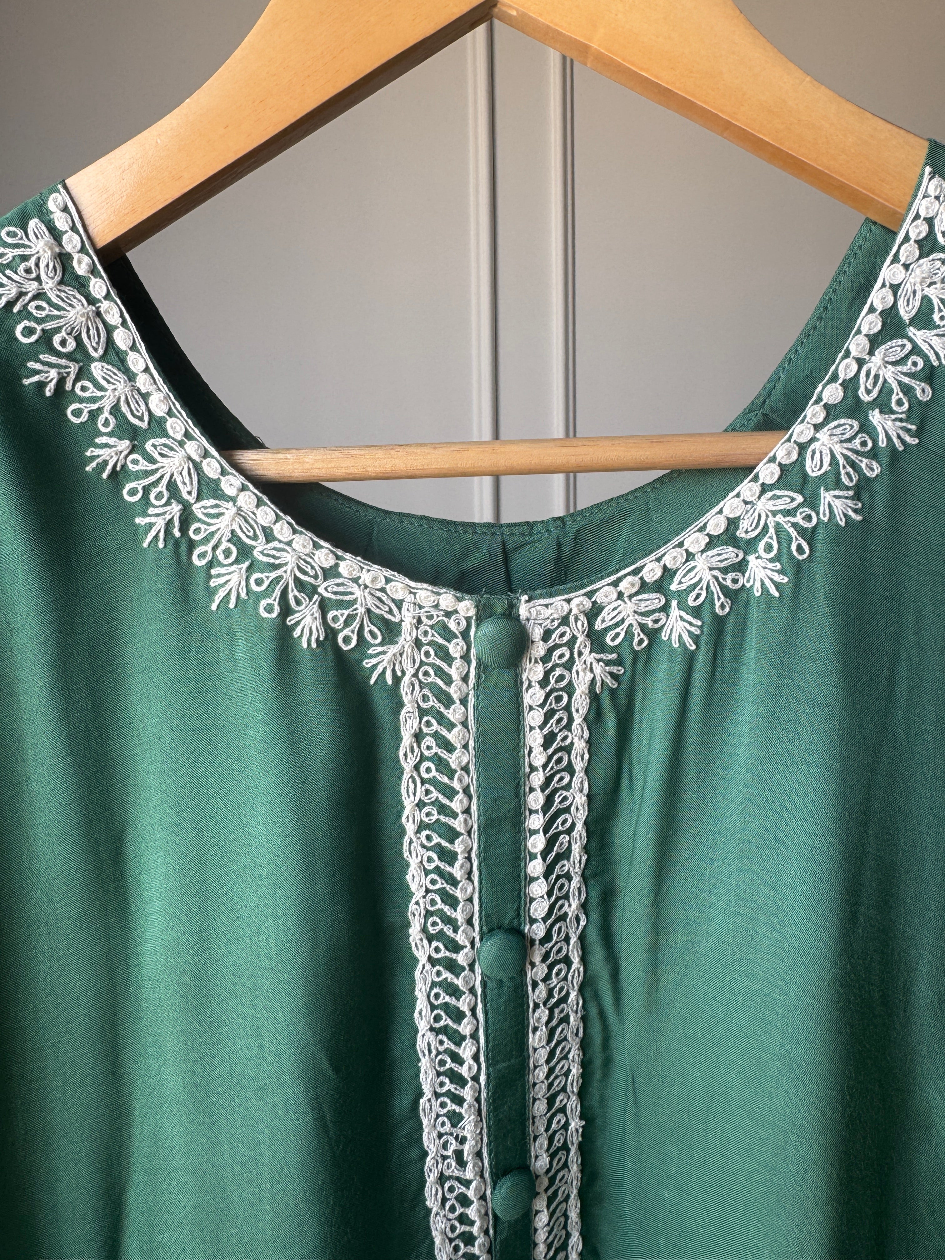 Charvi Full Embroided Set