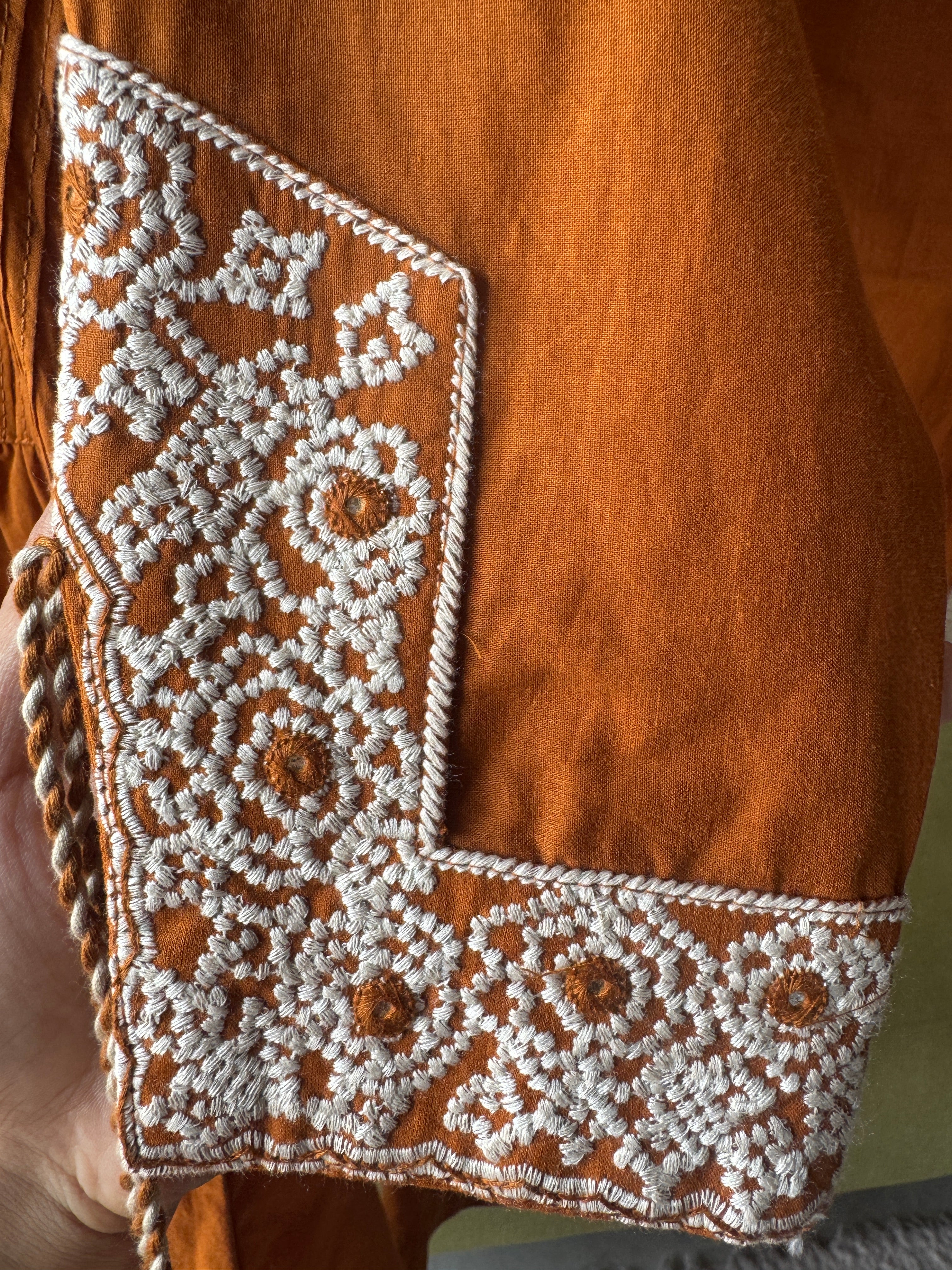 Prathana Embroided Kurti And Pants Set