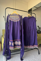 Pari singlet Aline embroidered plazzo dress