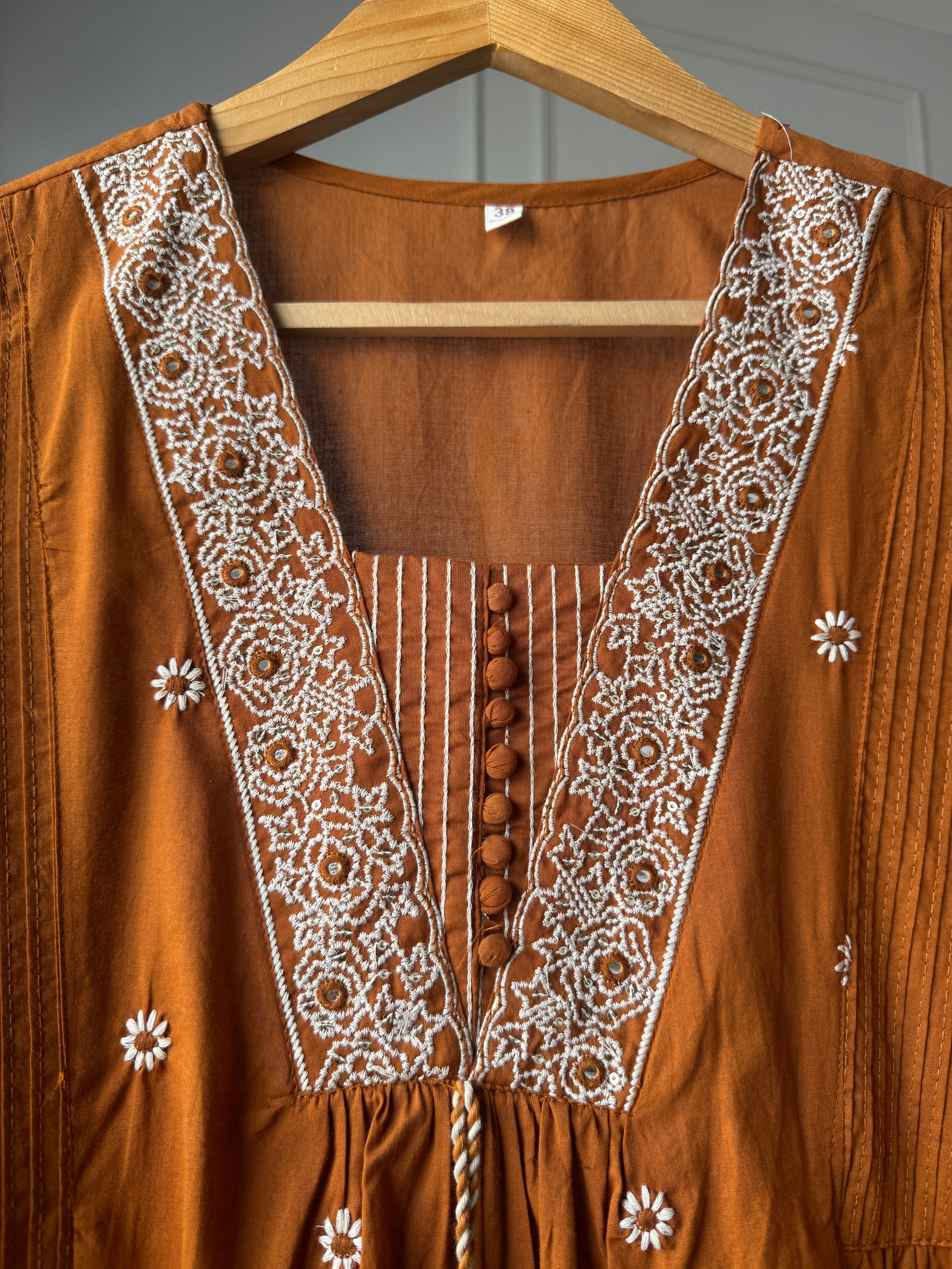 Prathana Embroided Kurti And Pants Set