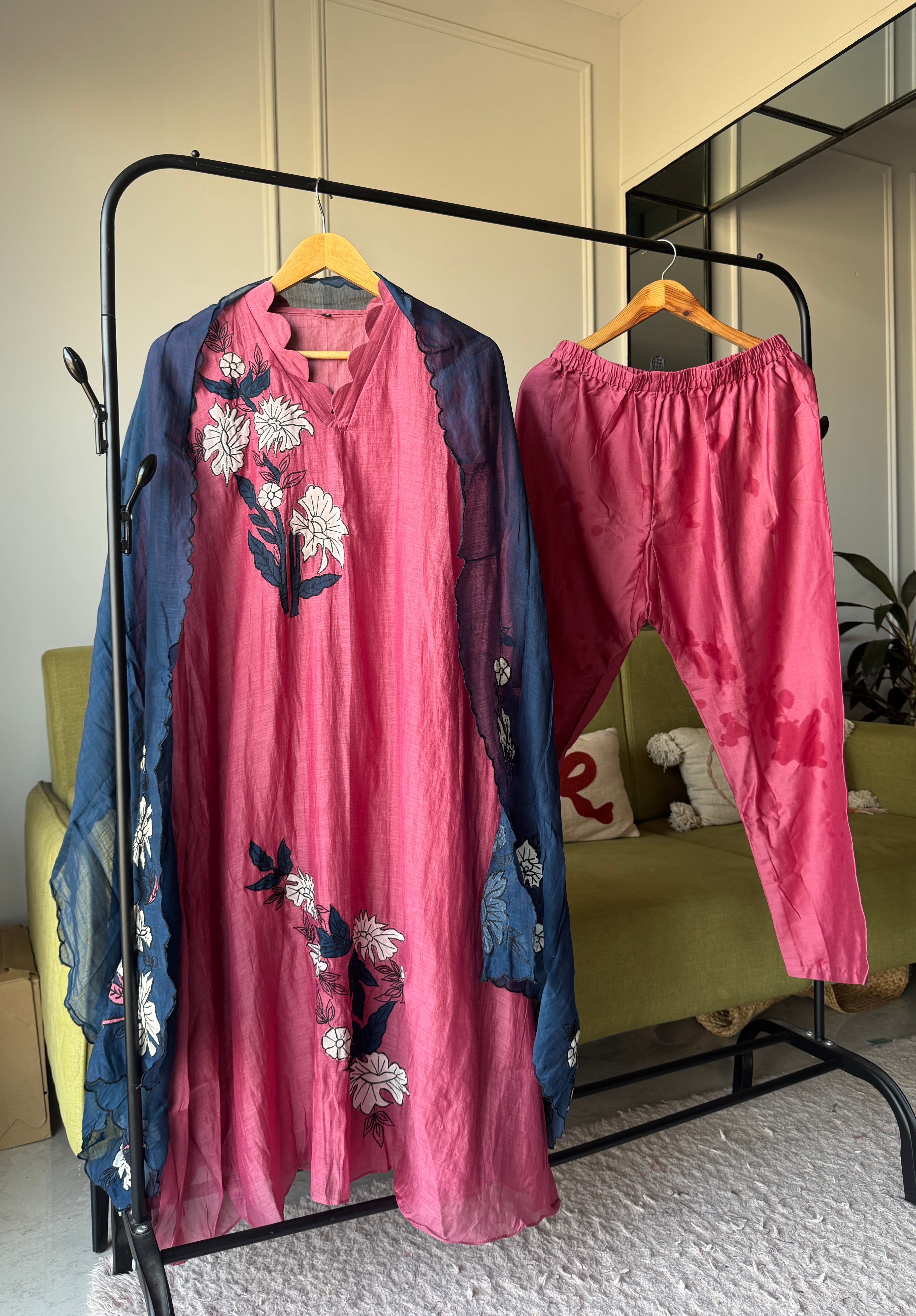 Preeti scalloped neck Set