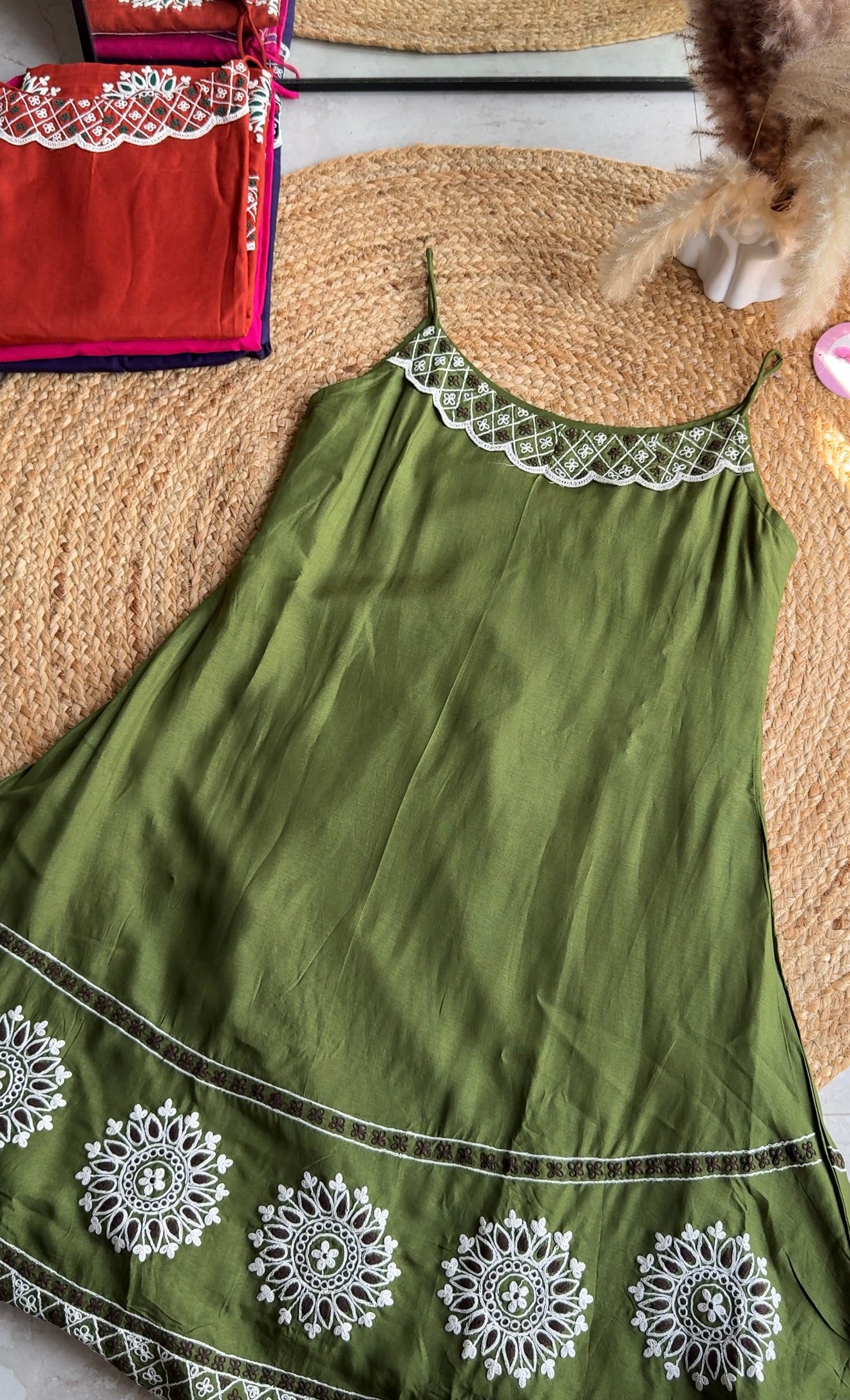 Pari singlet Aline embroidered plazzo dress