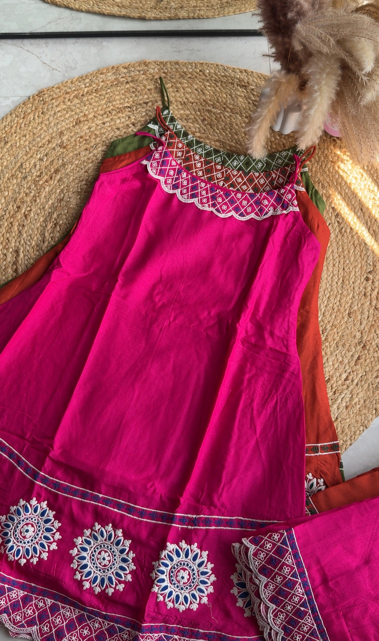 Pari singlet Aline embroidered plazzo dress