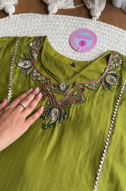 Pooja Necklaces Mul Chanderi Dress-Green