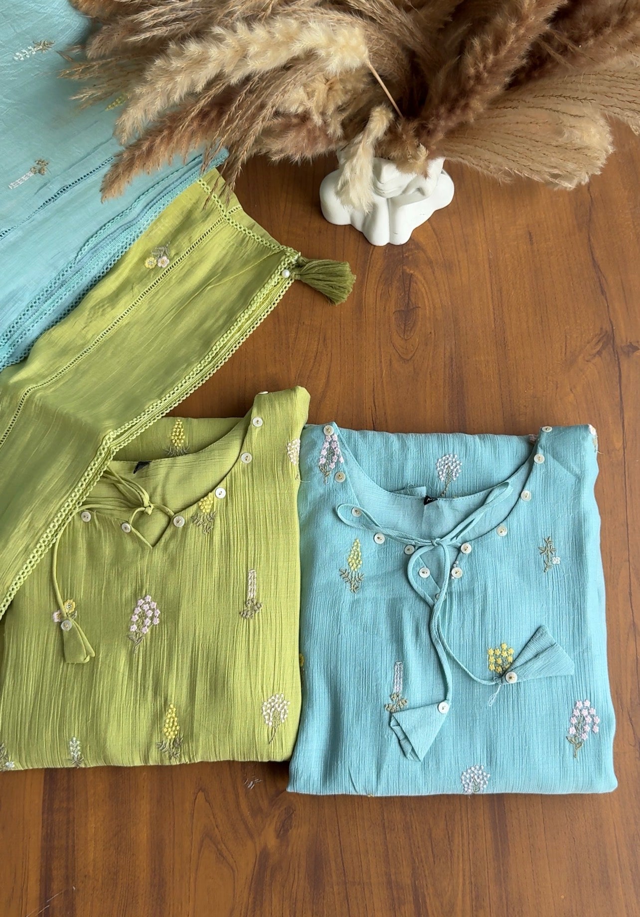 Sakhee Embroided Dress-Pistachio Mist
