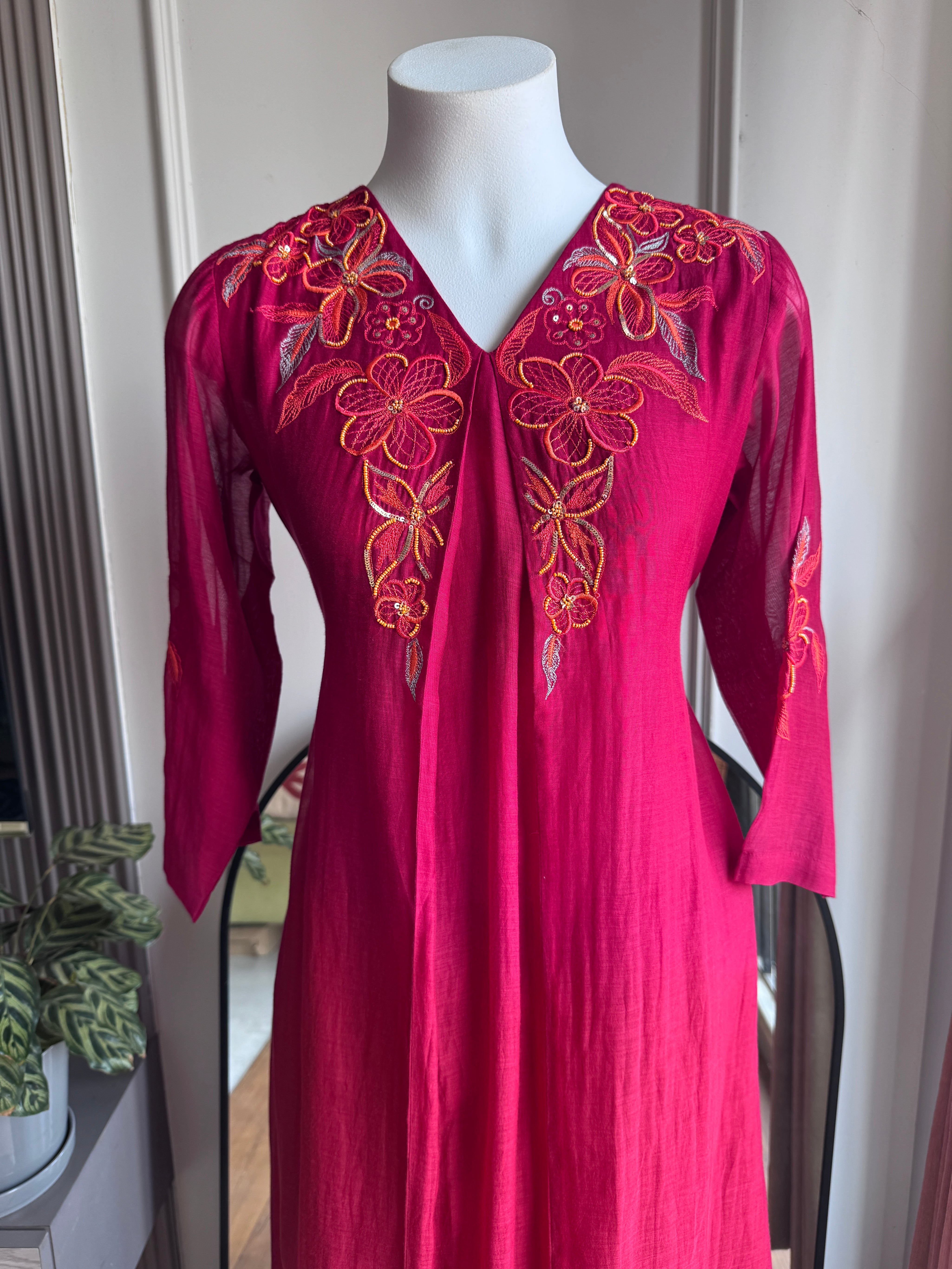Julie Handwork Mul Chanderi Deess- Maroon