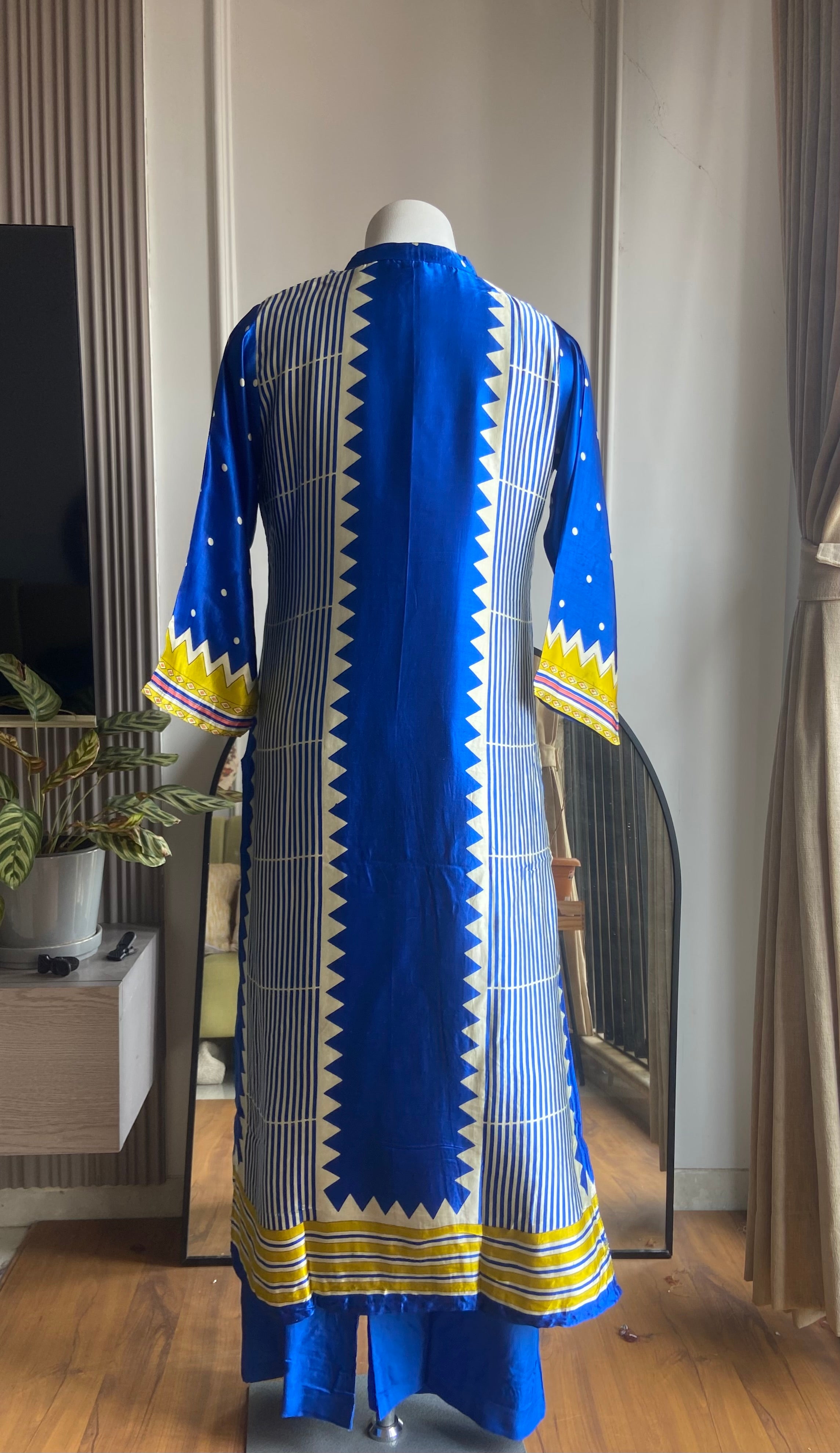 Tara Gajji Silk Abstract Print Coords- Blue
