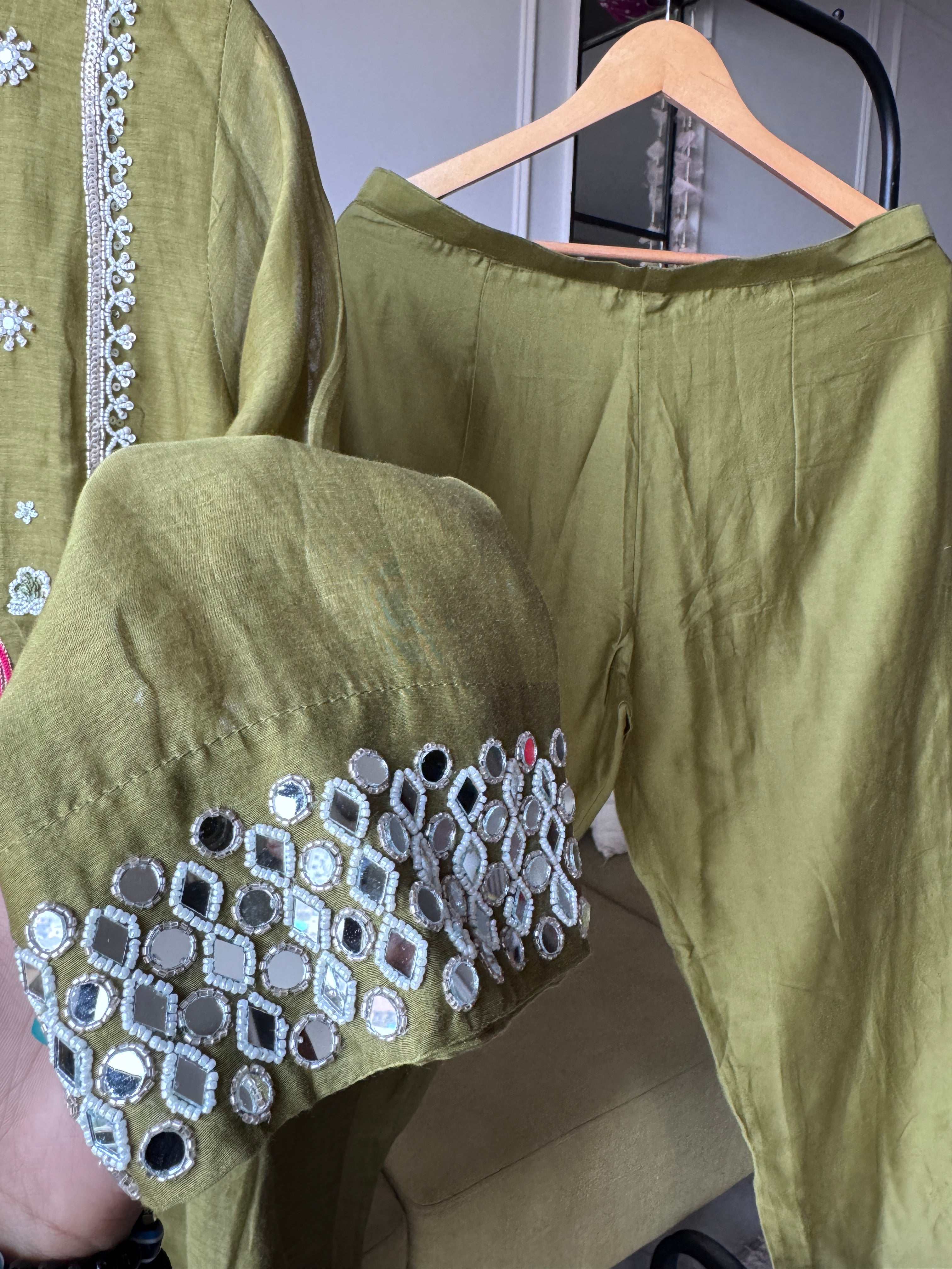 Darshana mul chanderi Handwork dress- Green