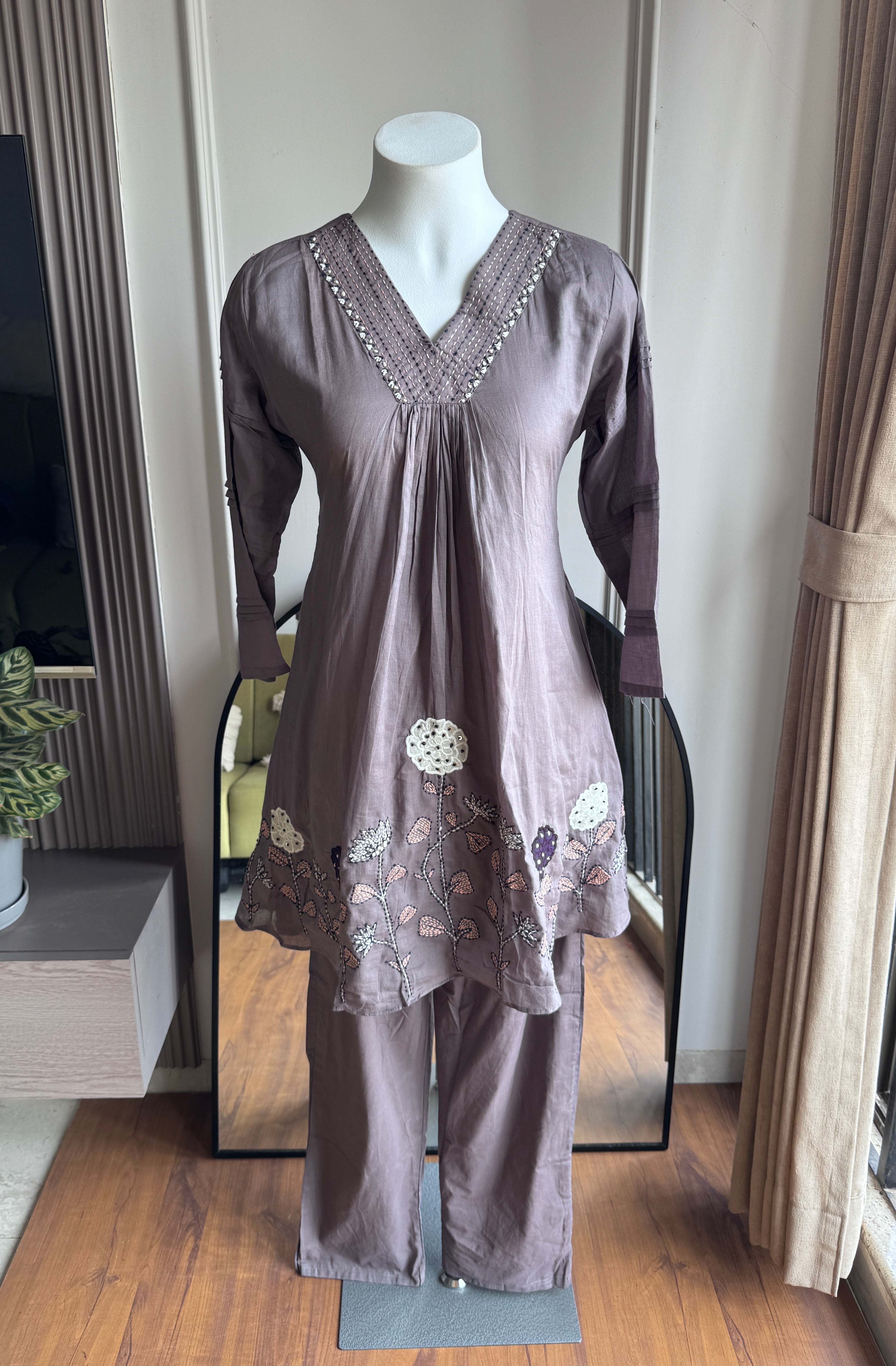 Hema Embroided Short kurta Dress-Lavender