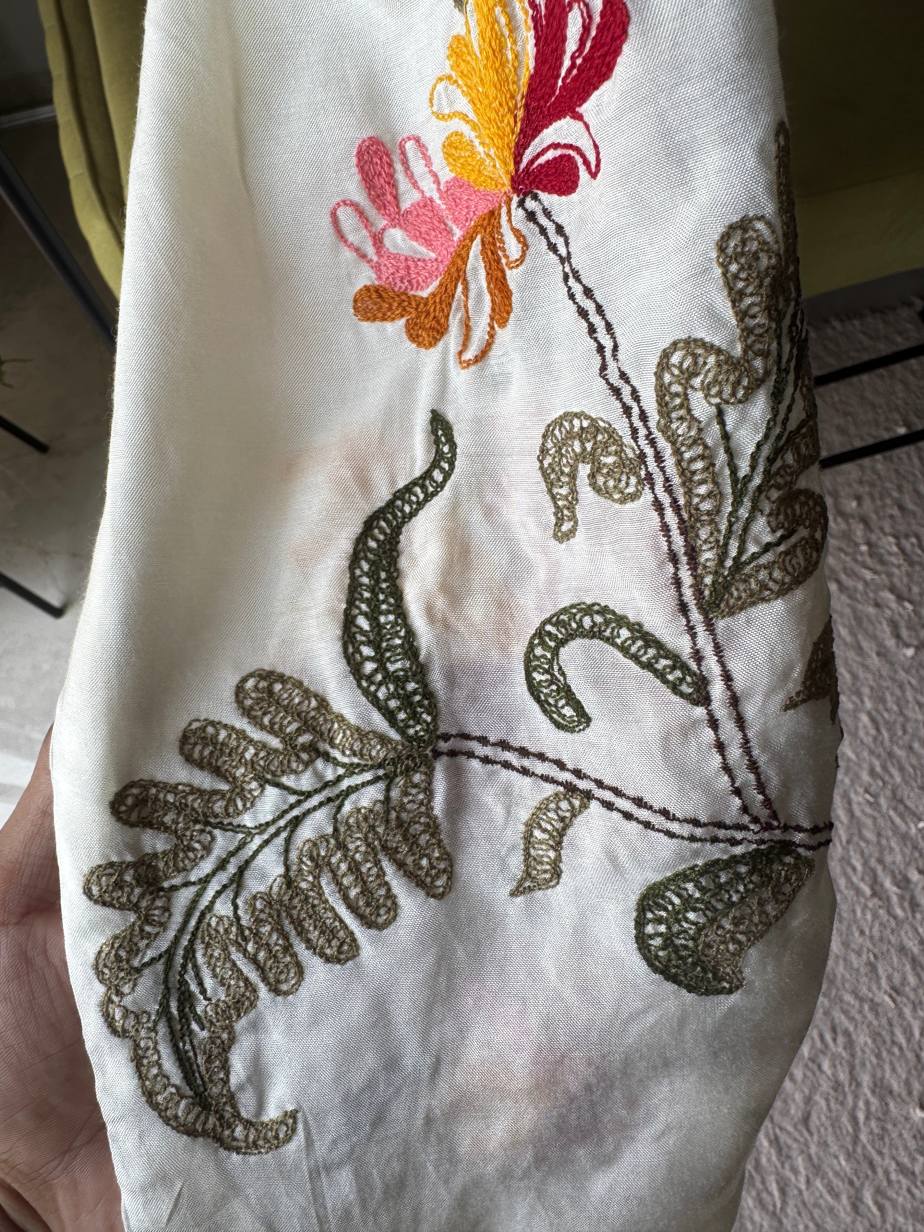 Siyu Embroided Dress- White