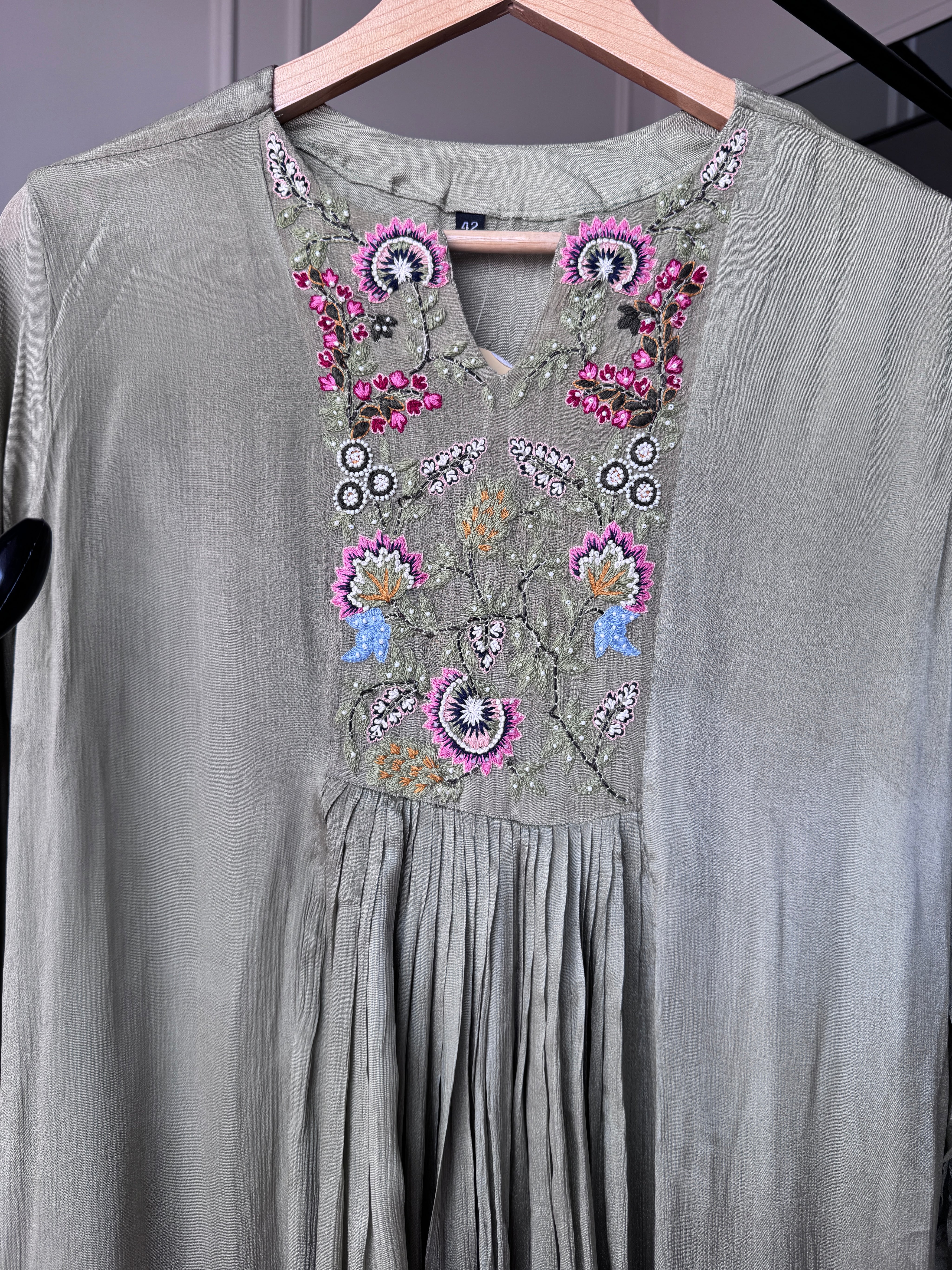 Dimple Chinon Handwork Dress- Powder Green