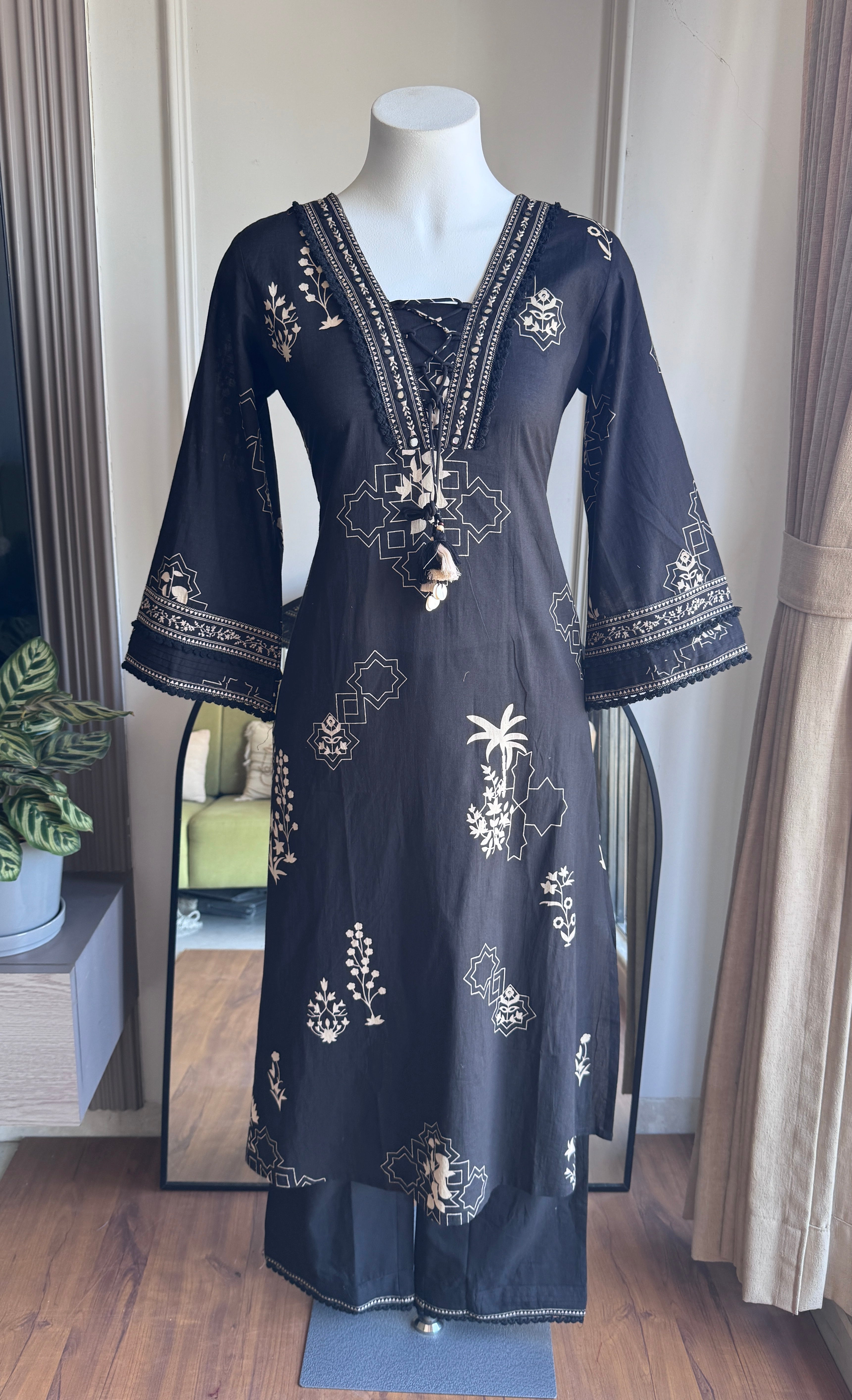 Shriya Printed Cotton Dress- Black