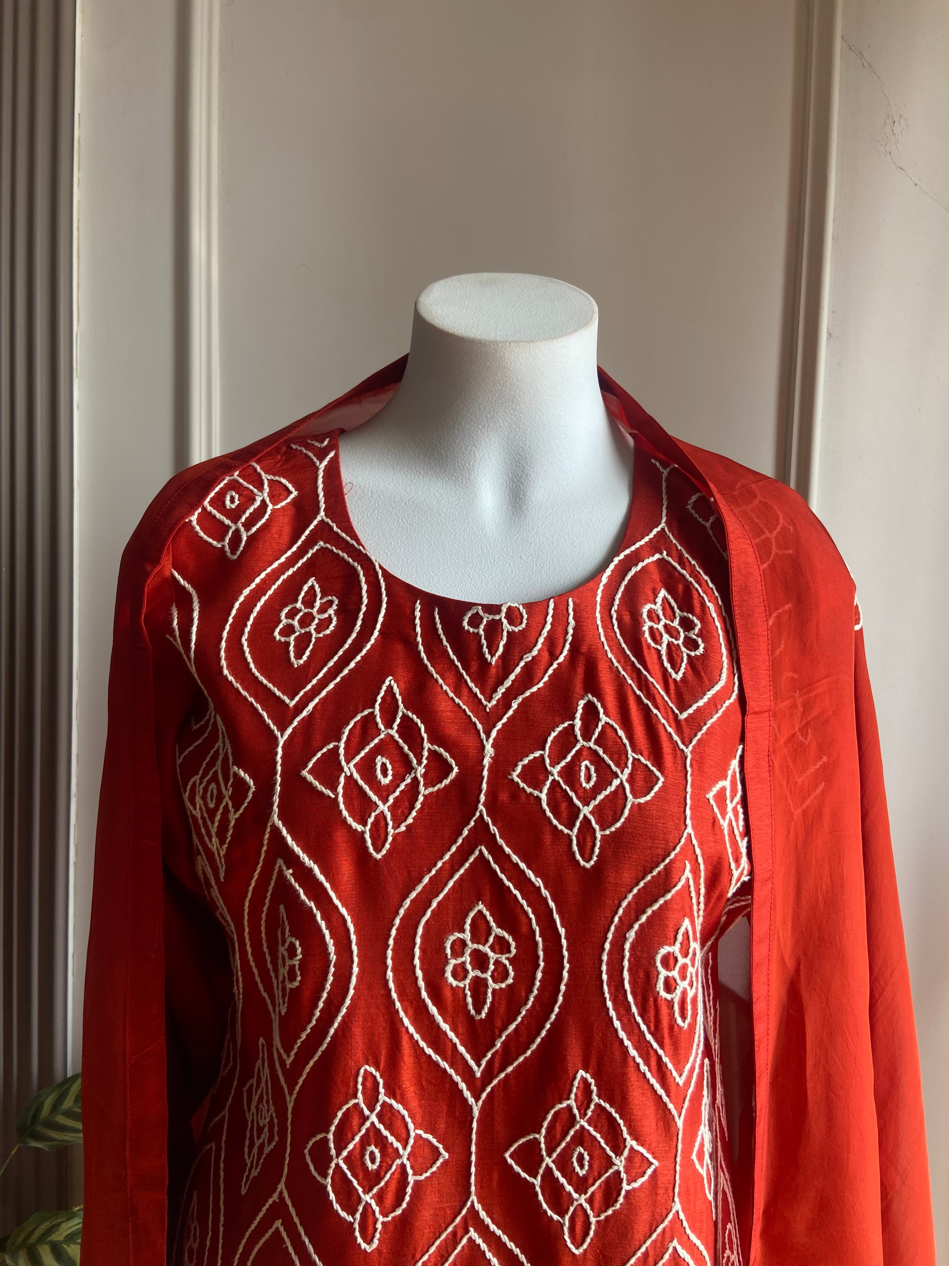 Haniya Embroided Dress- Rust