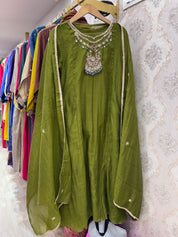 Sima Necklace Handwork Dress- Green