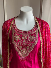 Nishita Embellished suit set with bandhani style-hot pink
