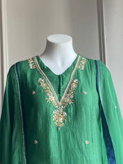 Savita v neck mulchanderi-Green