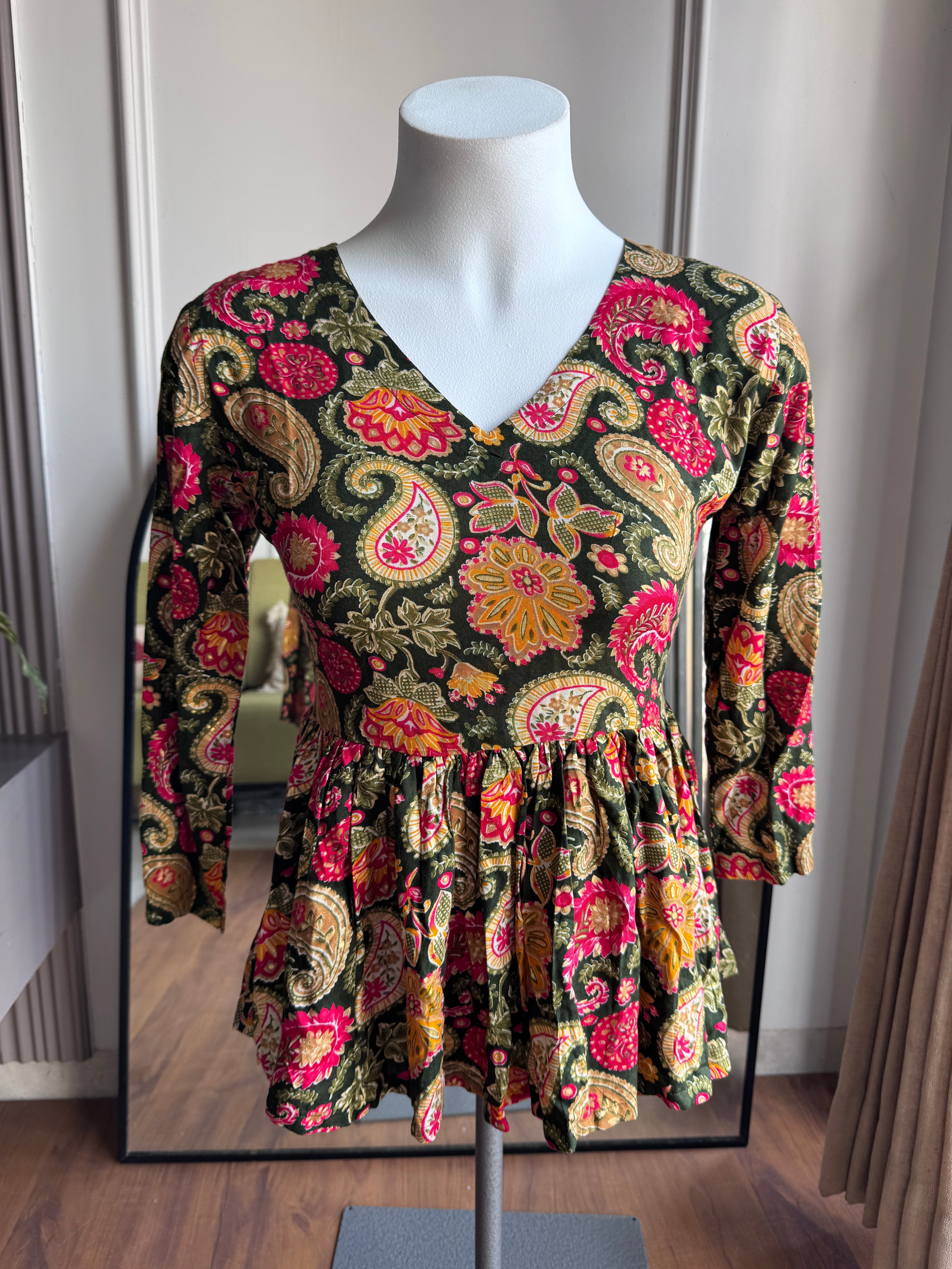 Ishita Short Kurtis- Green