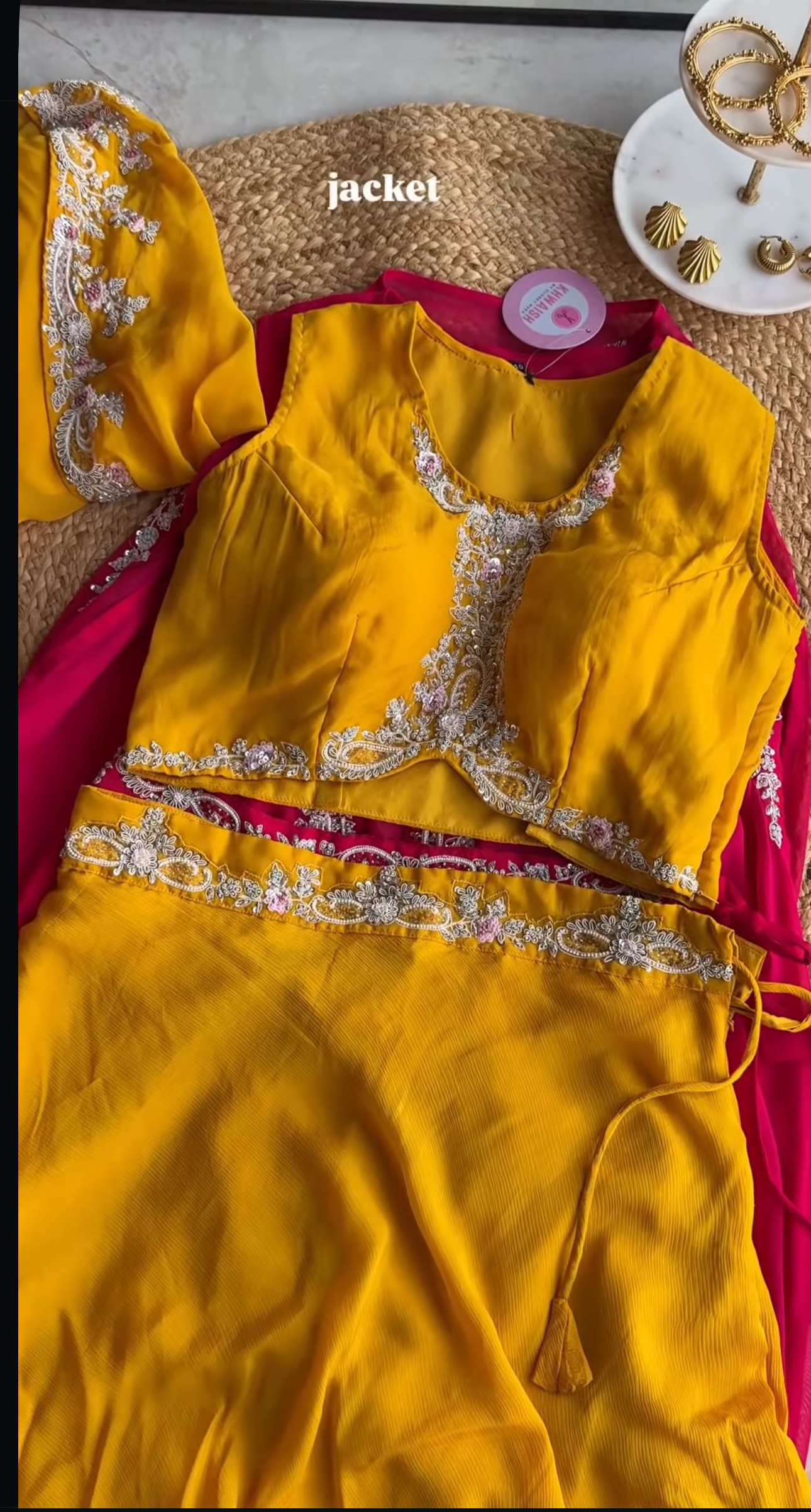 Sweta Crop Padded Blouse With Skirt and Cape