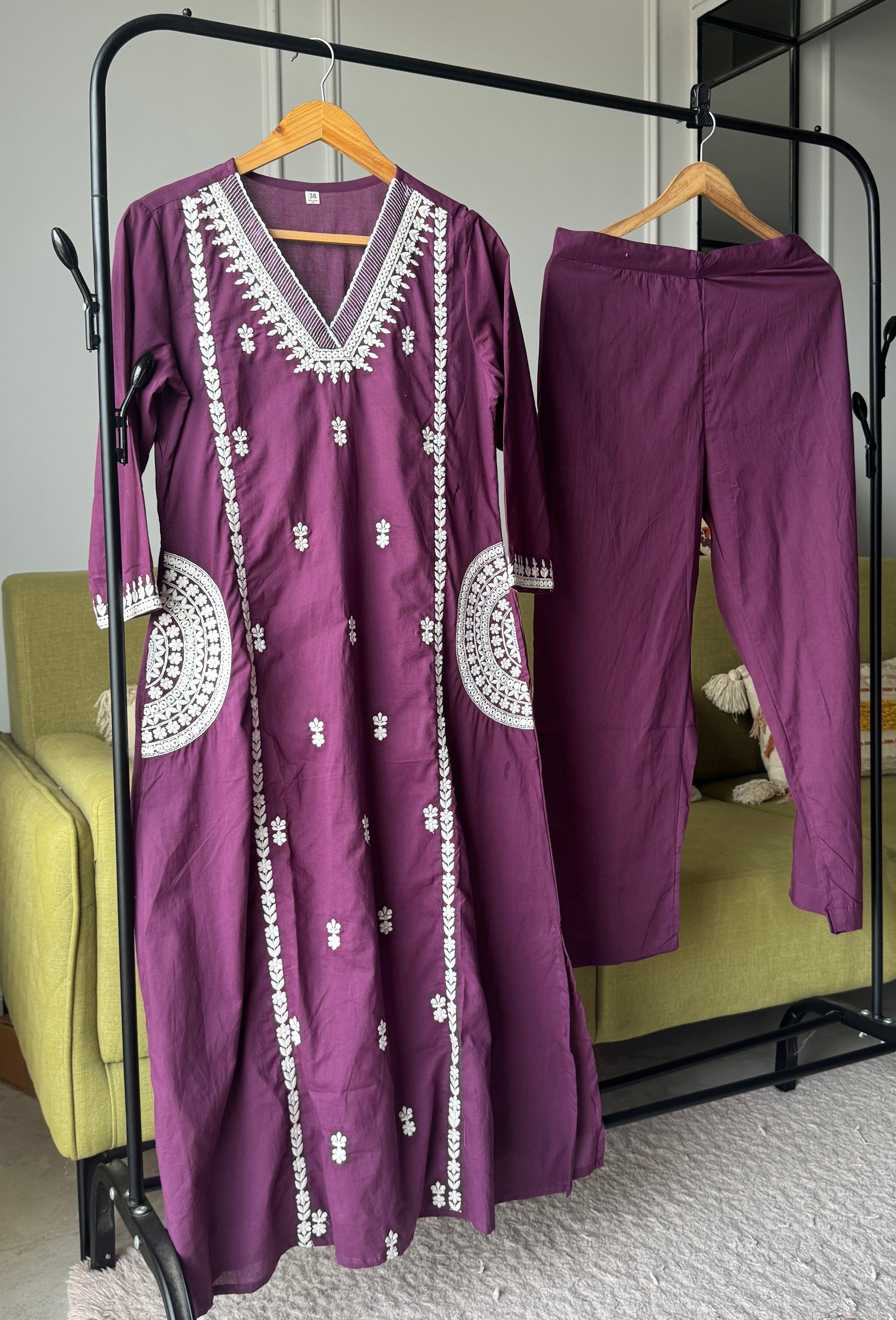 Jhalak Embroided Kurti With Pockets And Pants