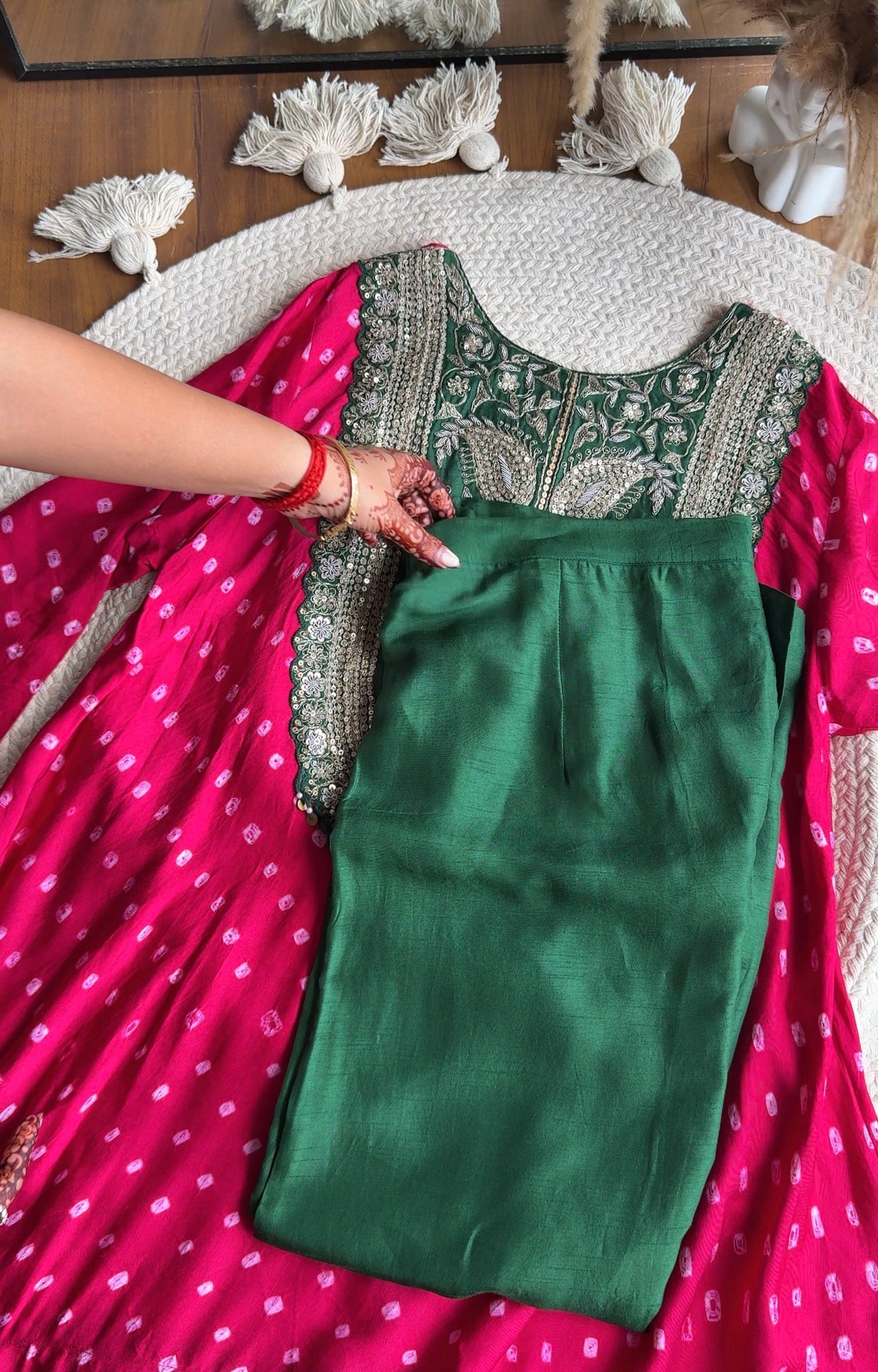 Chavi Bandhani Coords- Green with Pink