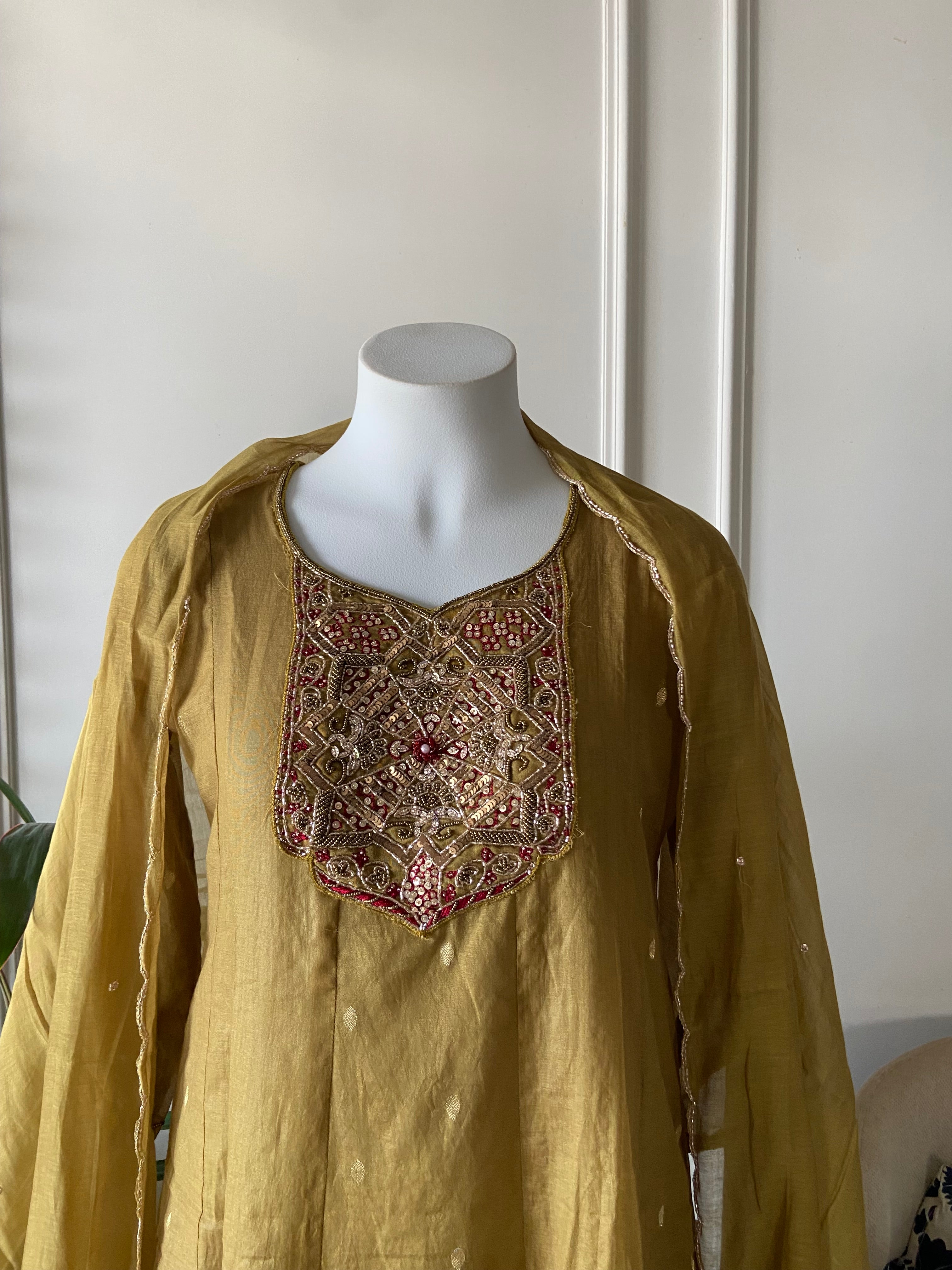 Rinkle Mul Chanderi Handwork Dress- Green