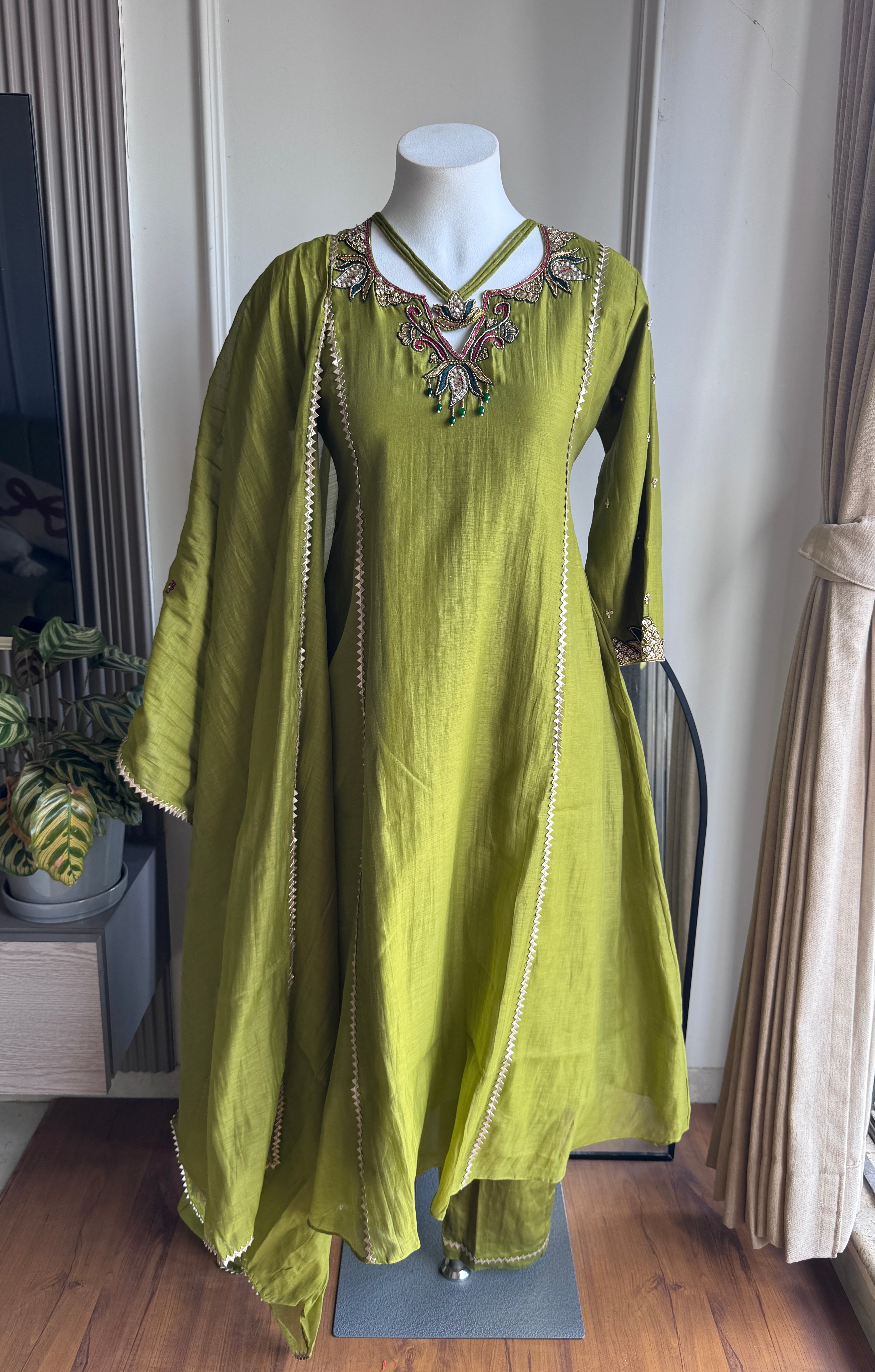 Pooja Necklaces Mul Chanderi Dress-Green