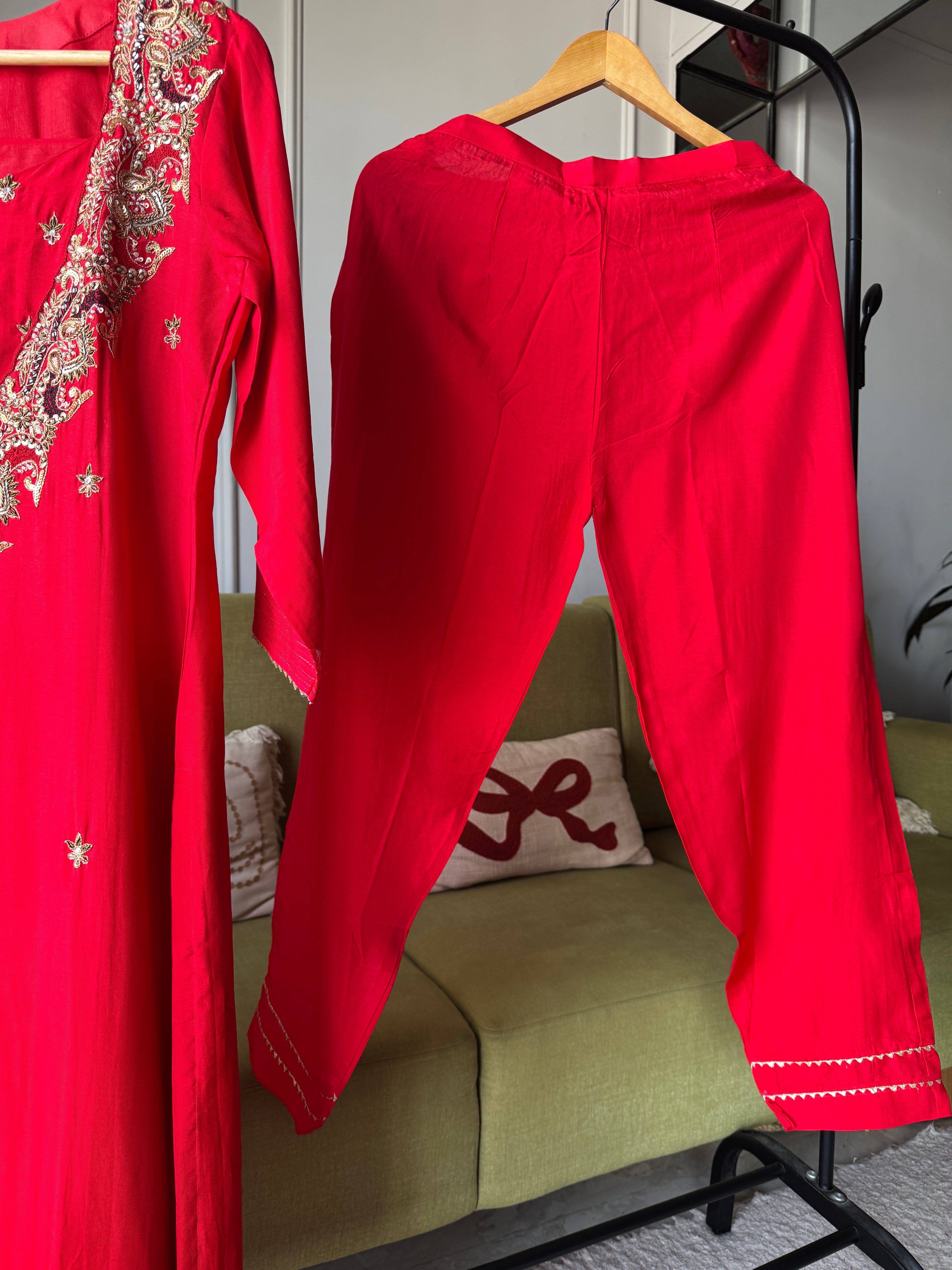 Anushka Handwork Bustier With Dupatta Dress