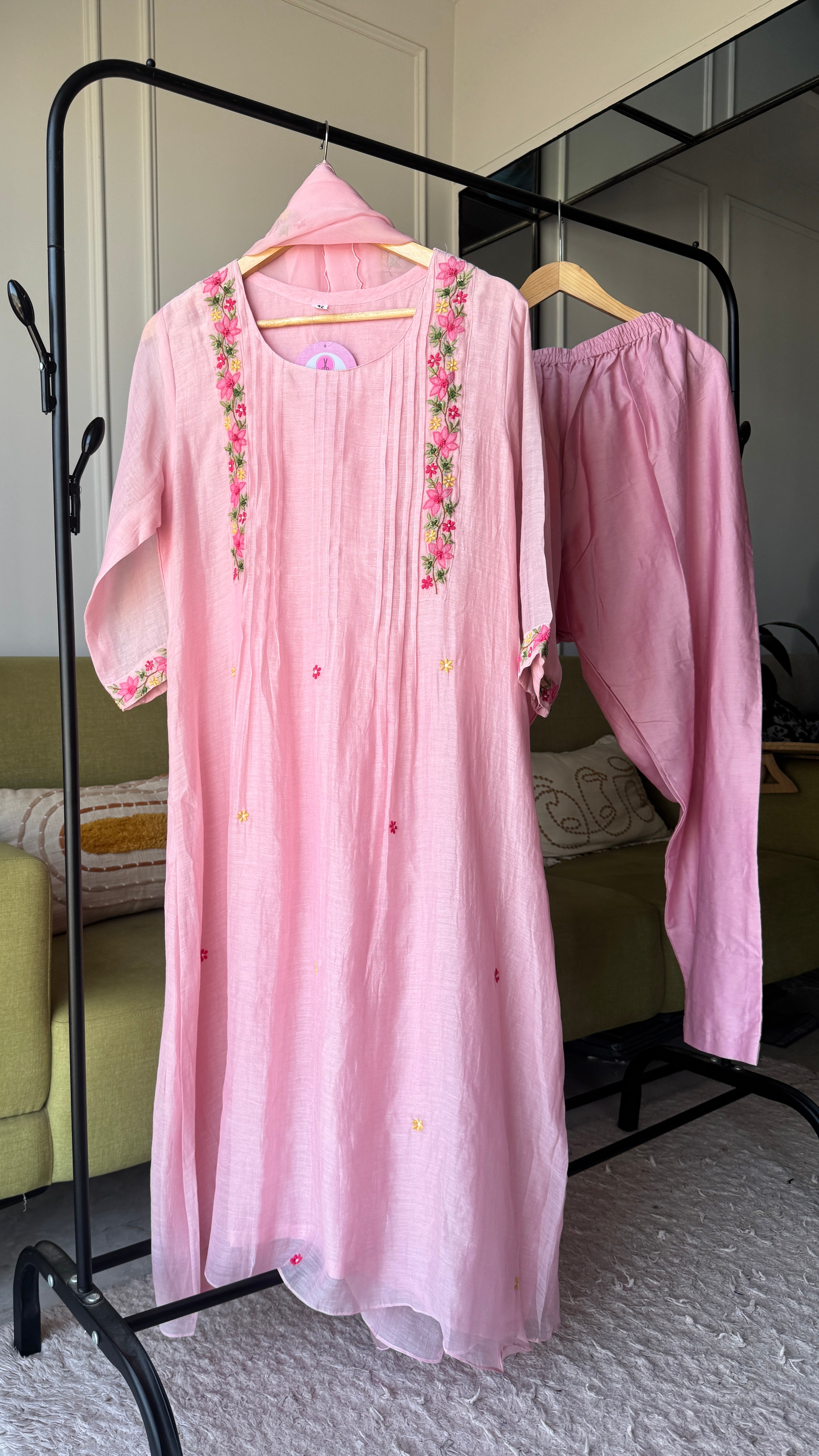 Jenny Embroidered Set