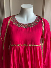 Reshma hand work round neck- Rani Pink
