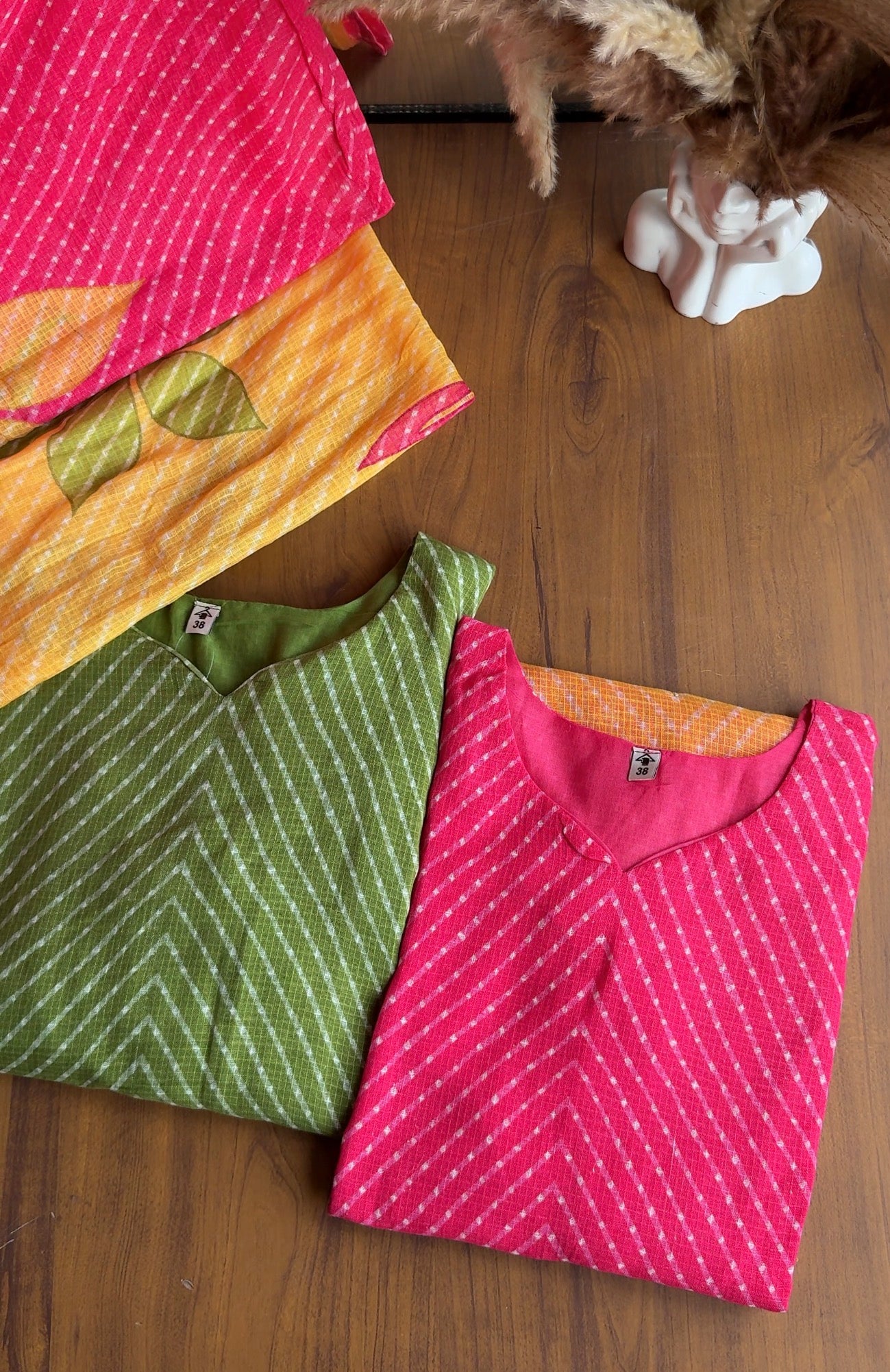 Kajol Bandhani Short Kurta Paired With Breezy Kota Doriya Farshi Pants- Pink