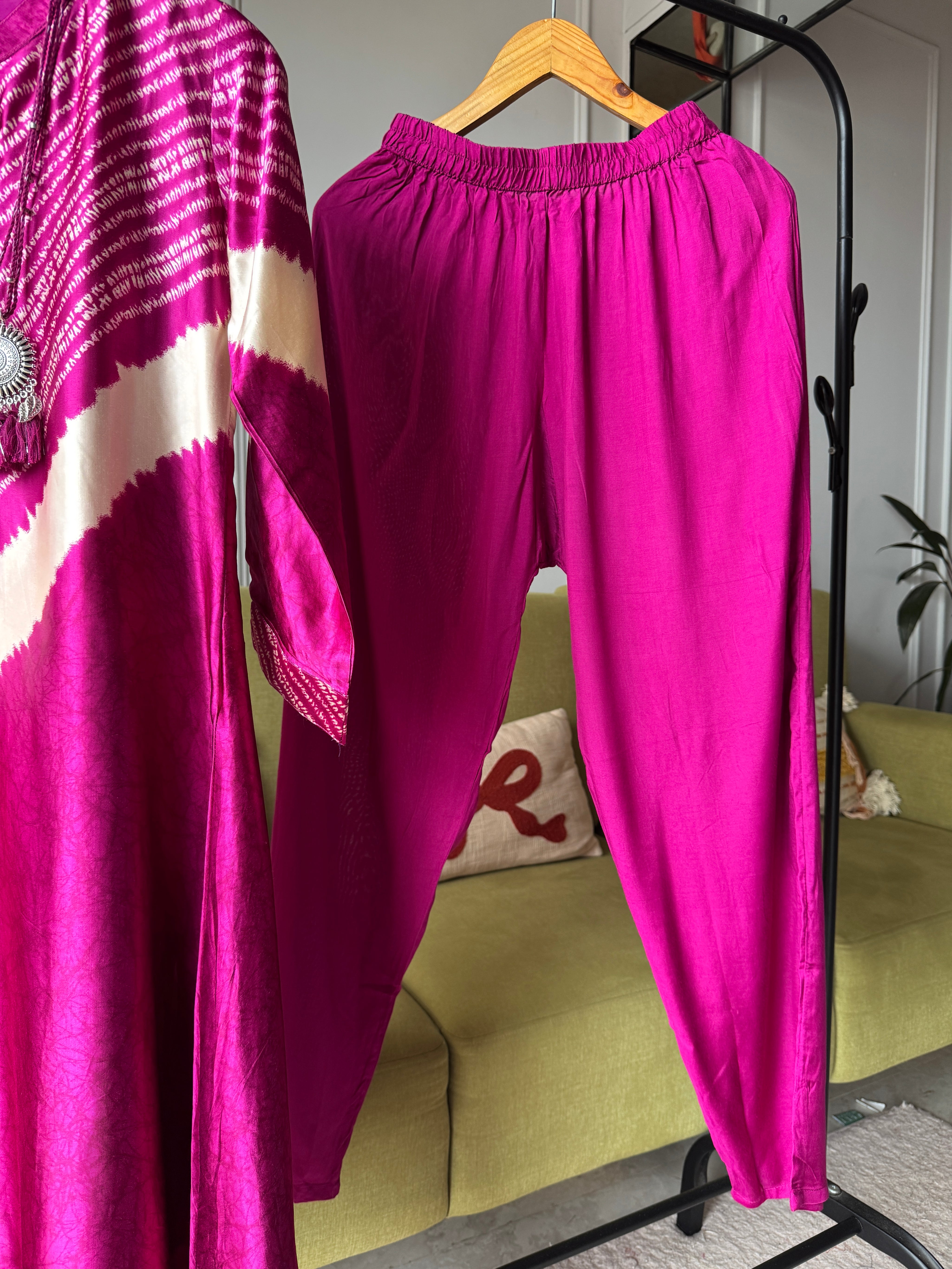 Suhana Bandhani Print Kurti And Pant Set